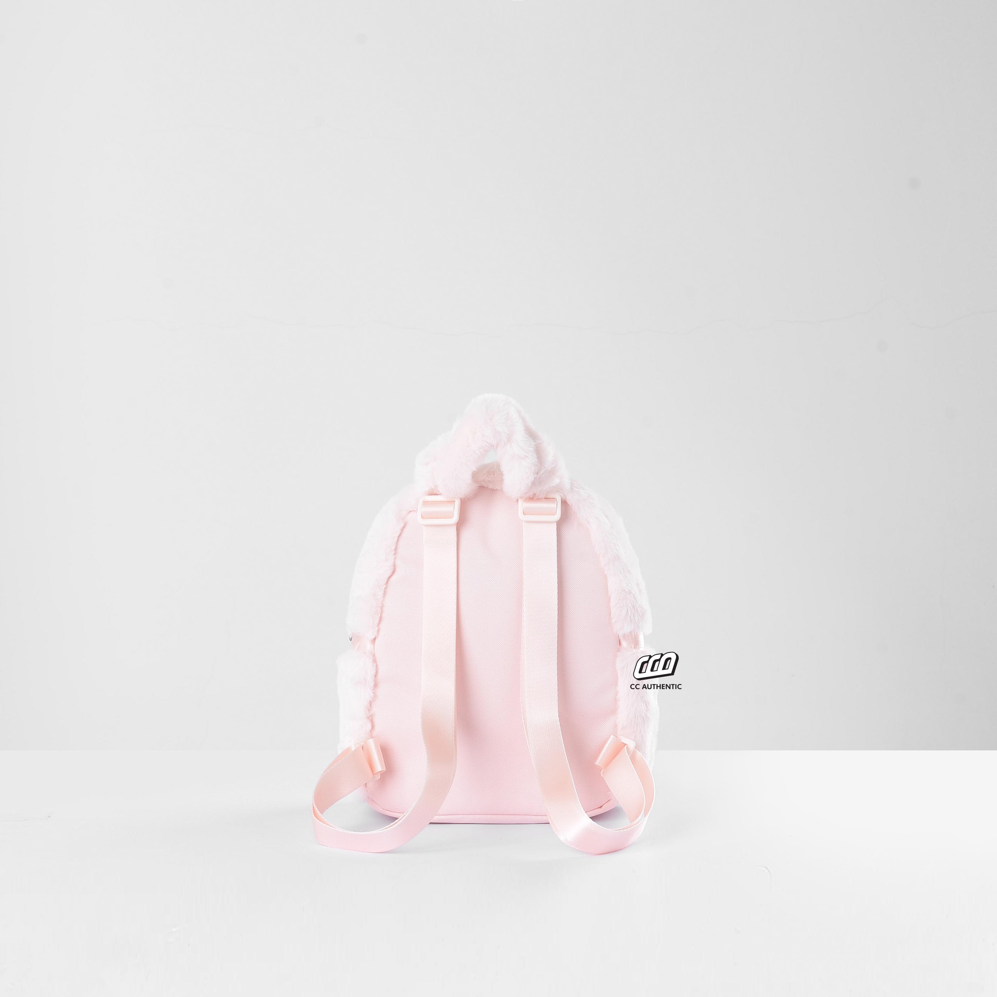 NIKE ESSENTIALS SMALL BAG BACKPACK FLUFFY HOOK - NATURAL