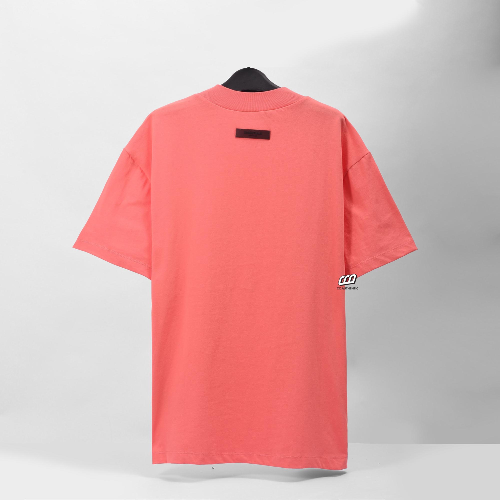 FOG ESSENTIALS SS23 T-SHIRT - CORAL
