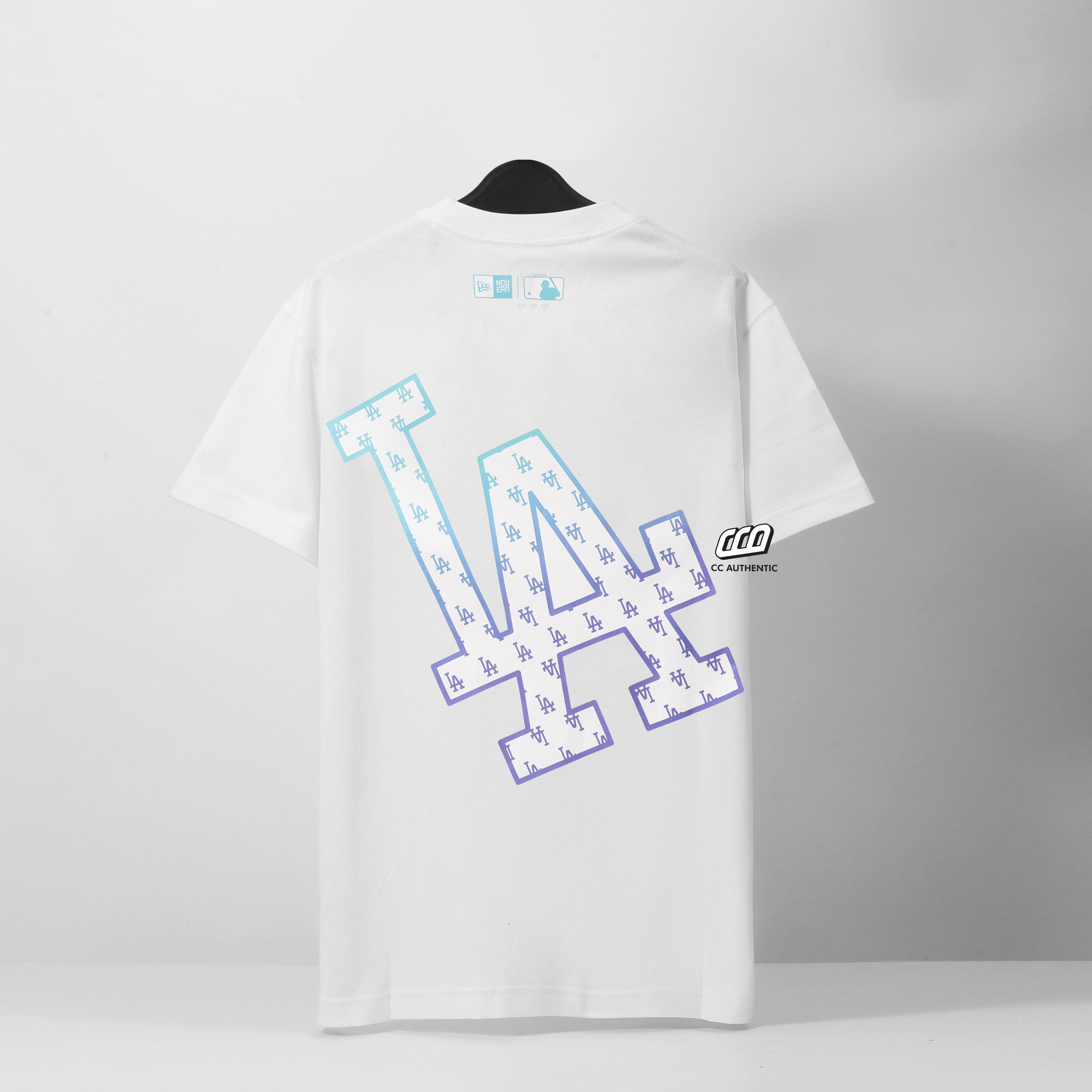NEW ERA GRADIENT BIG LOGO T-SHIRT - WHITE