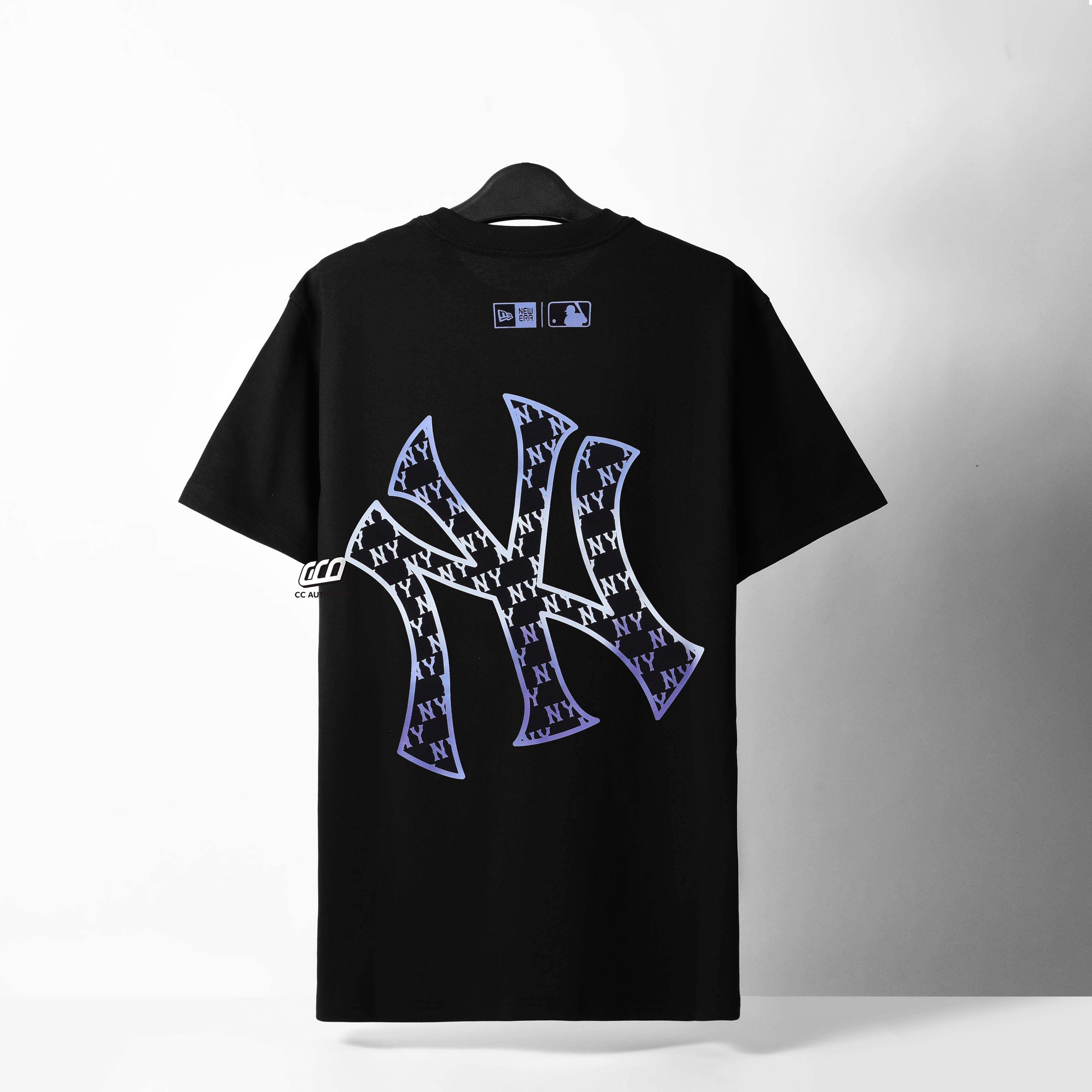NEW ERA GRADIENT BIG LOGO T-SHIRT - BLACK