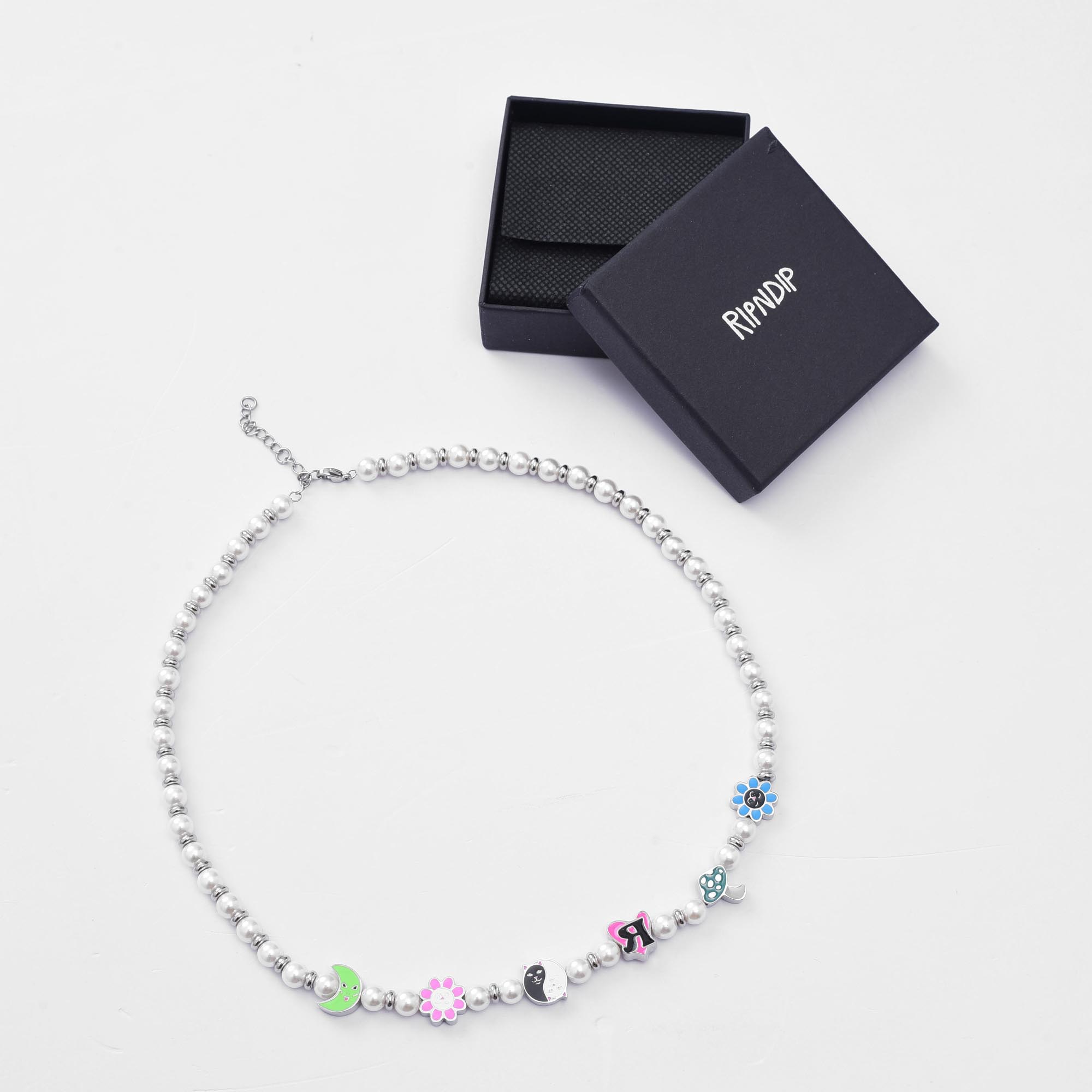 RIPNDIP LUCKY CHARMS PEARL NECKLACE - SILVER