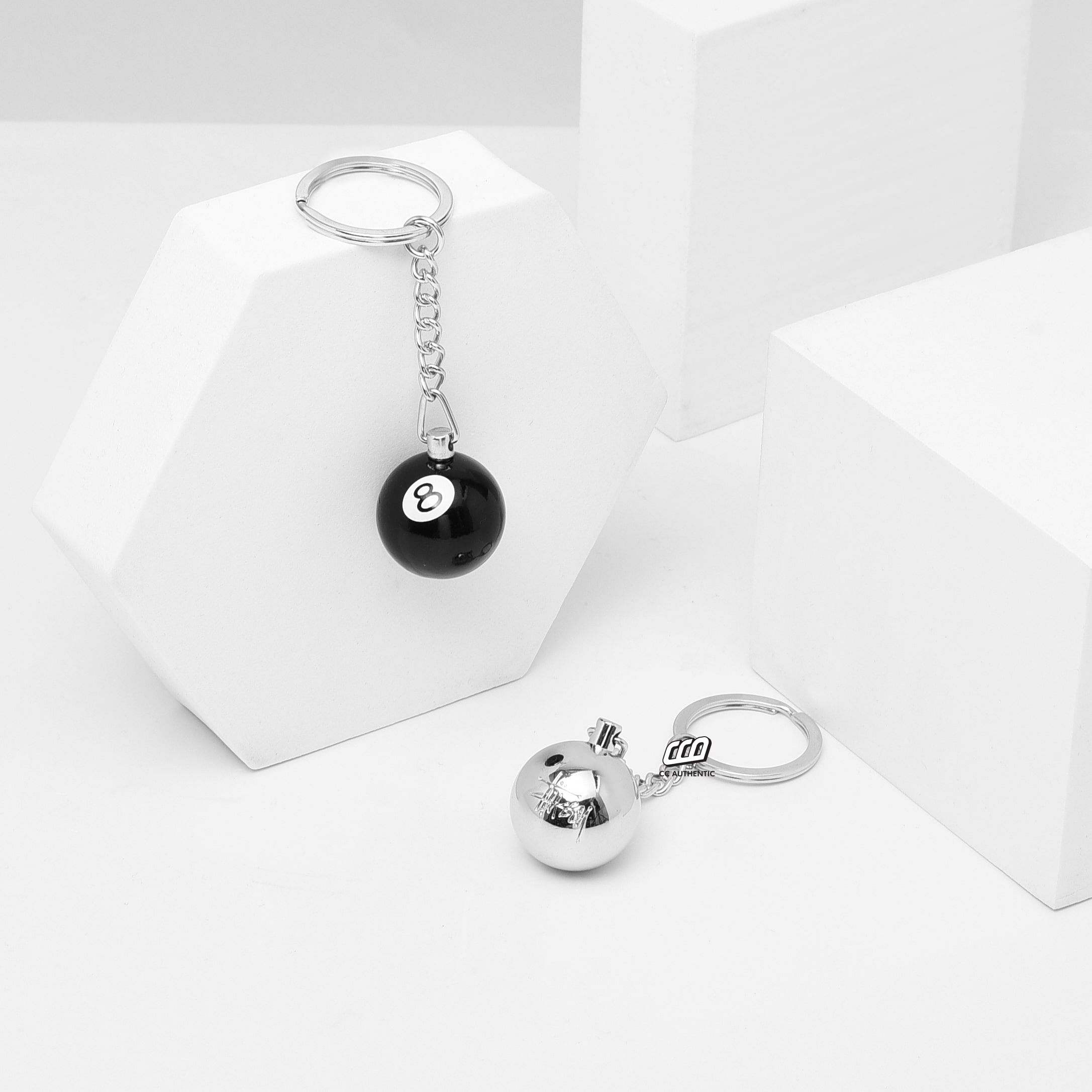 Stussy 8 BALL KEYCHAIN