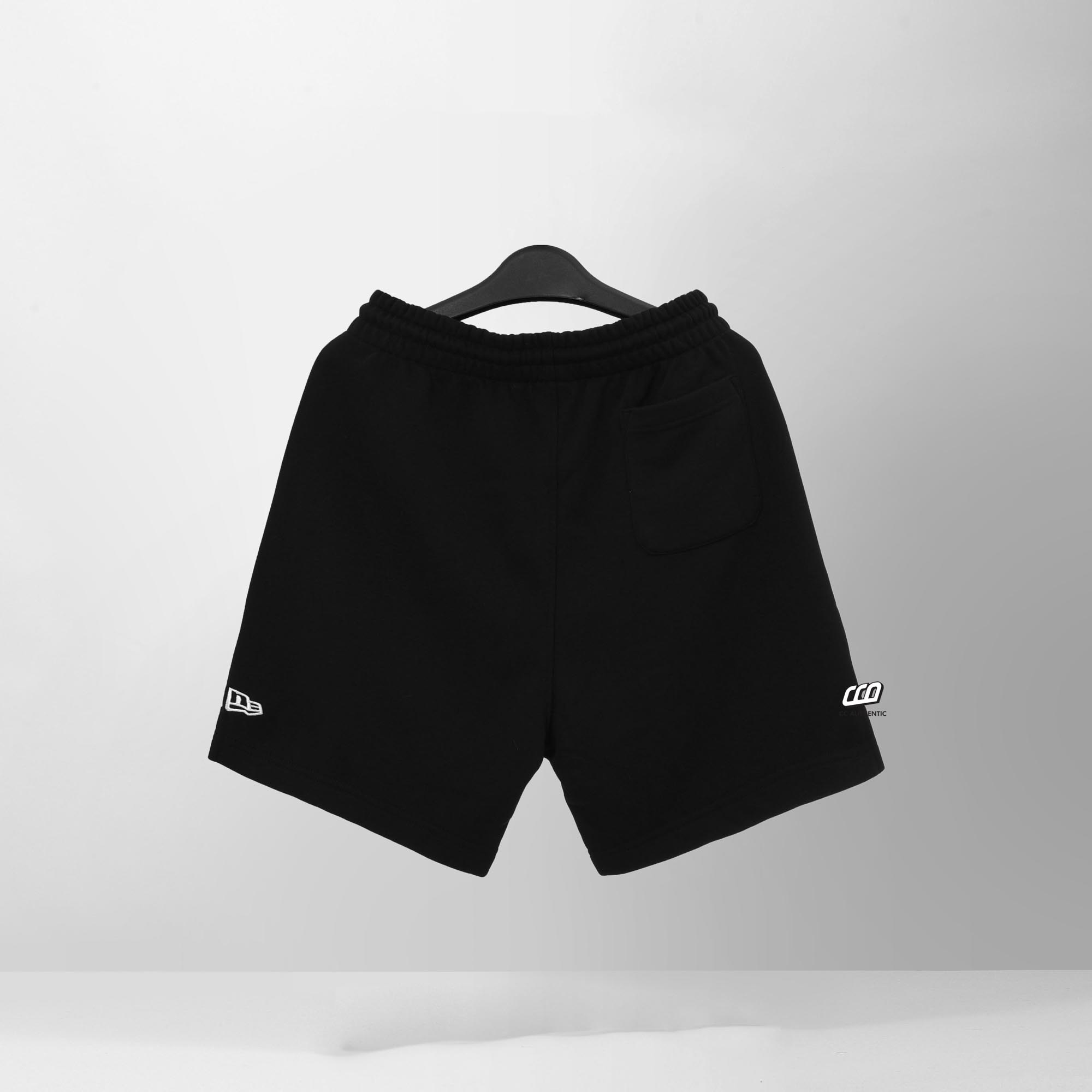 NEW ERA DETROIT SHORT - BLACK