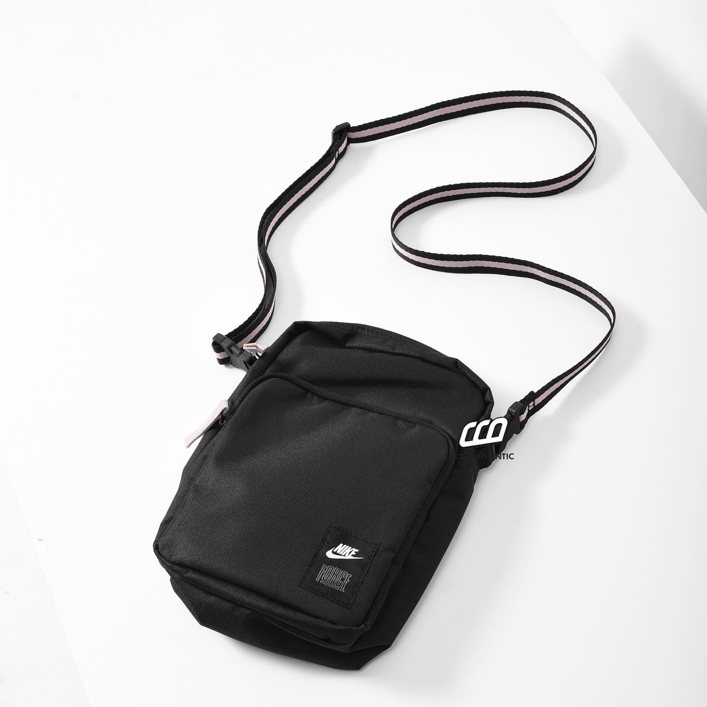 Nike Heritage Crossbody Force Bag