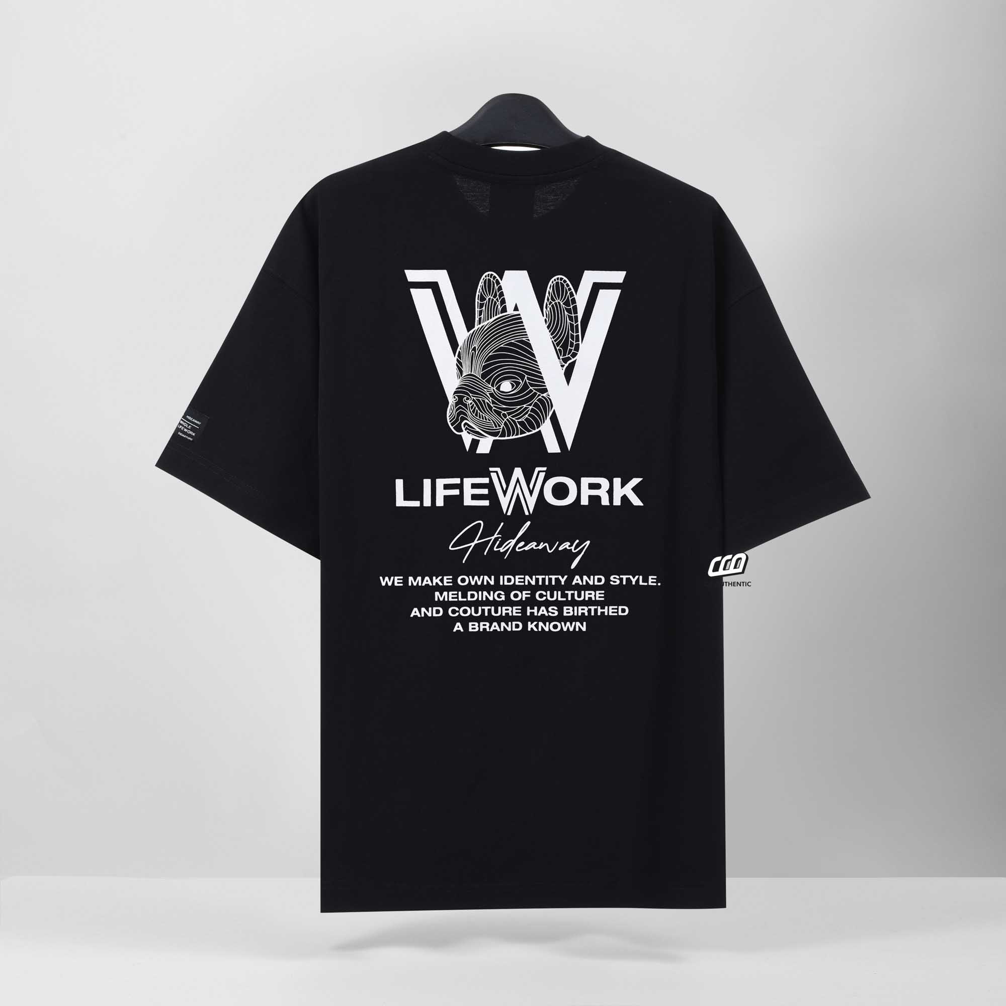 LIFEWORK W HIP DOG T-SHIRT - BLACK
