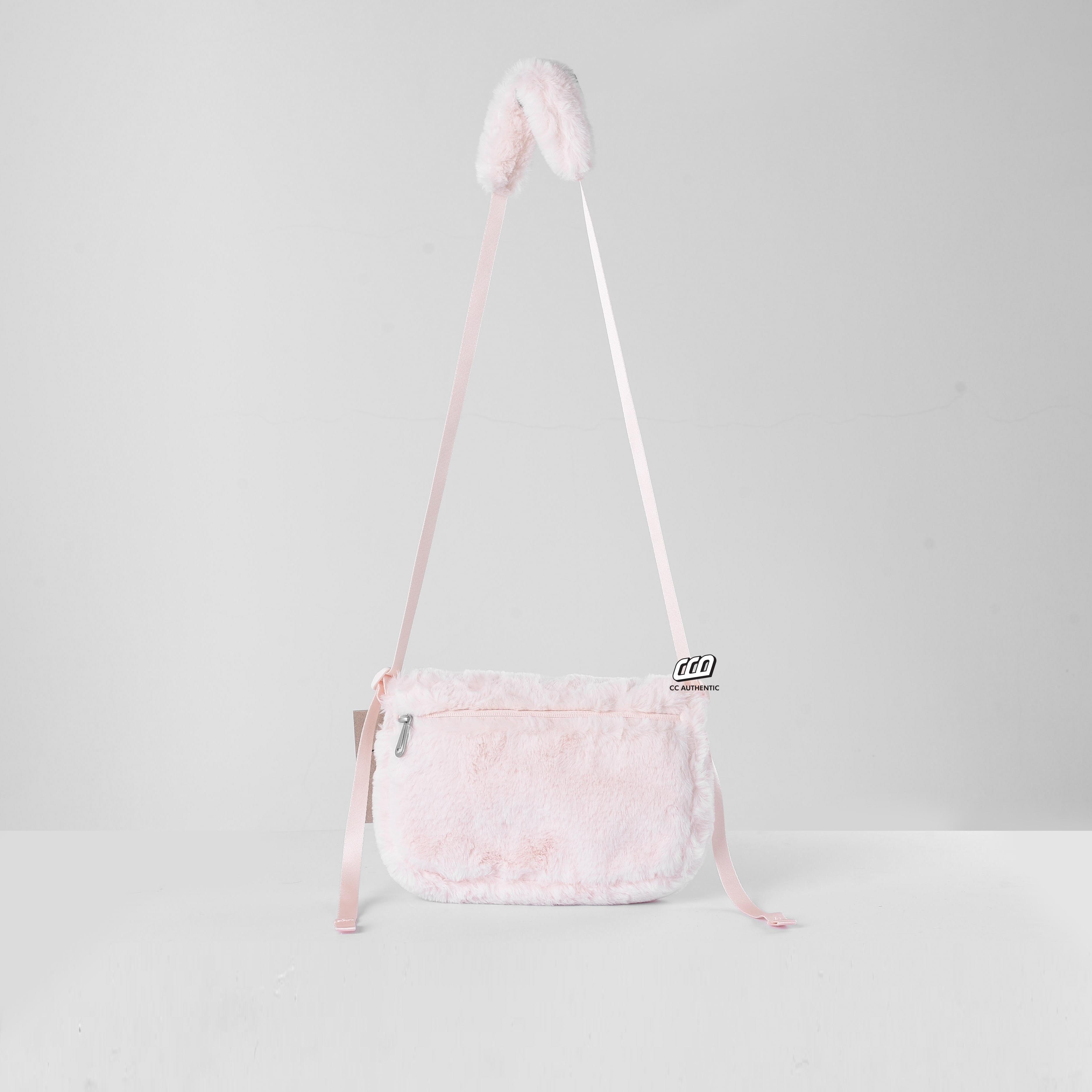 NIKE FAUX FUR CROSS BODY BAG - NATURAL