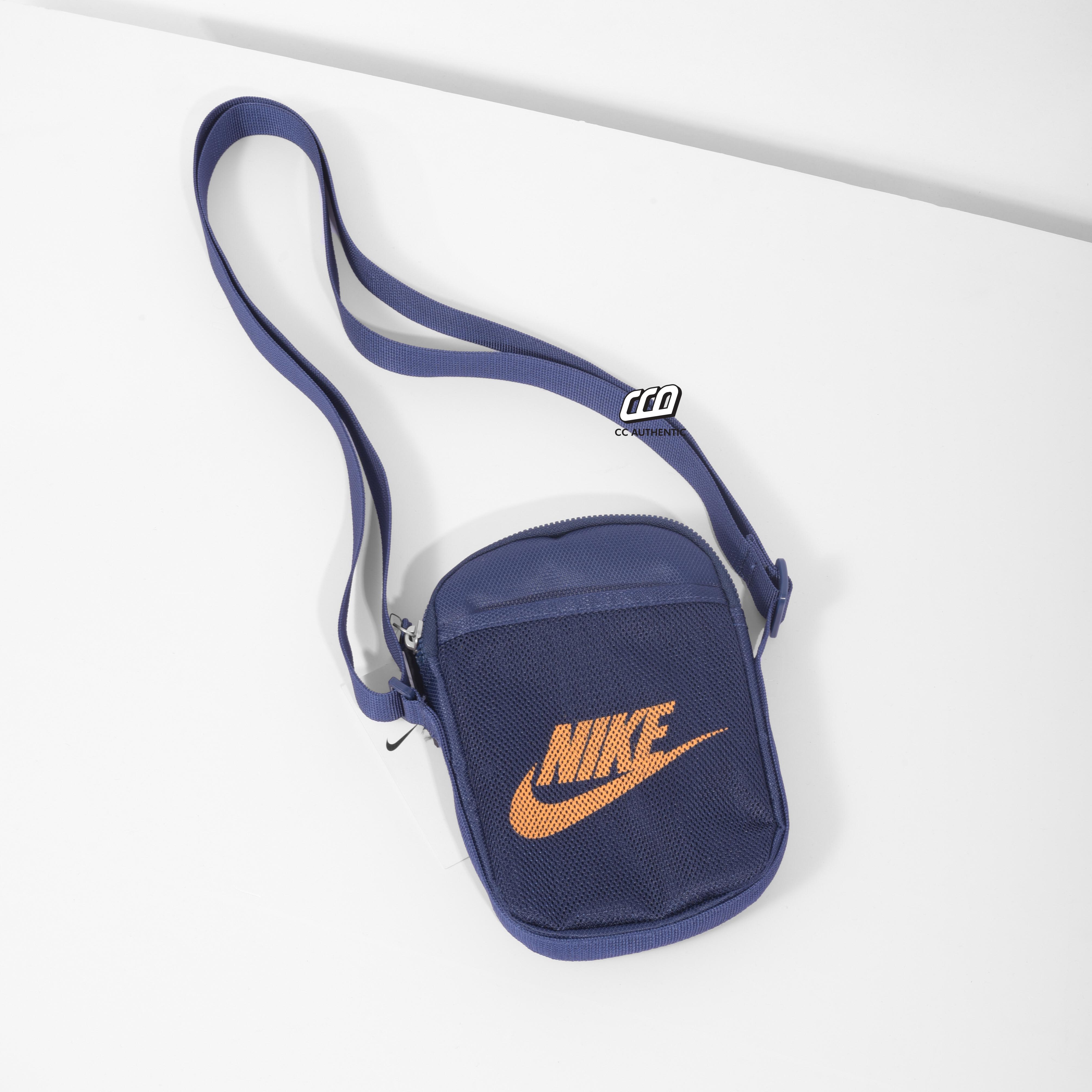 NIKE HERITAGE CROSSBODY FLIGHT BAG - Navy