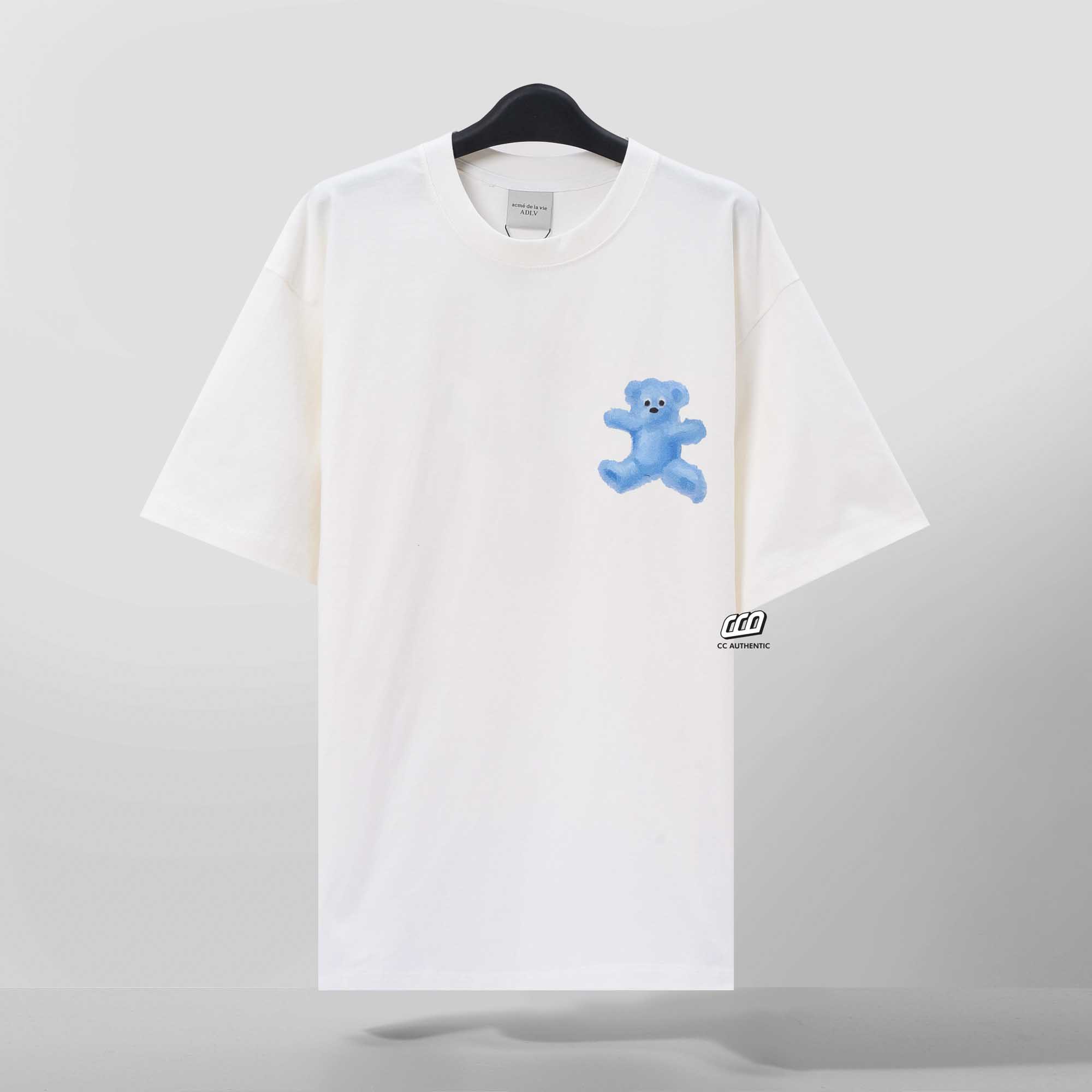 ADLV CRAYON THREE BEAR ARTWORK T-SHIRT - WHITE