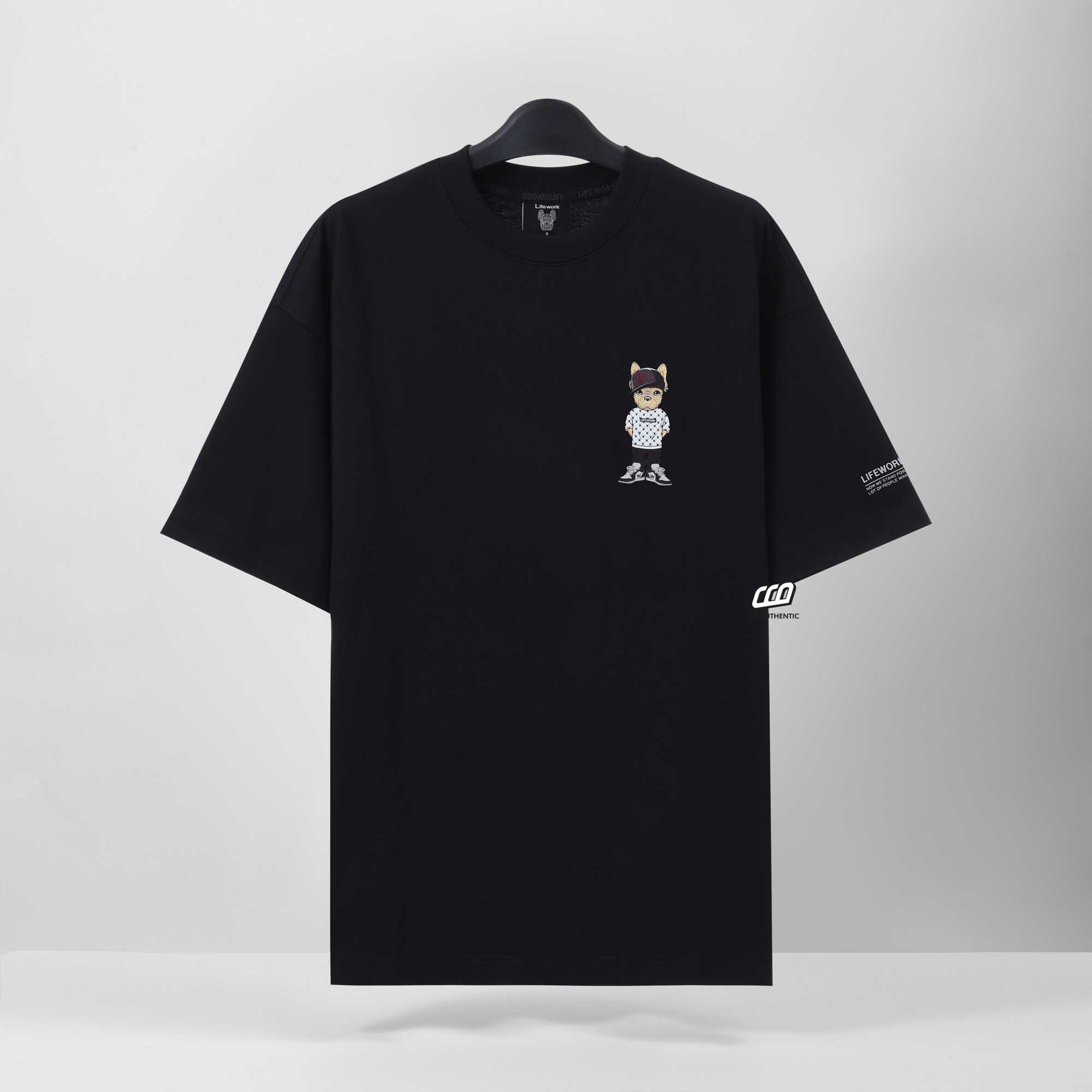 LIFEWORK W HIP DOG T-SHIRT - BLACK