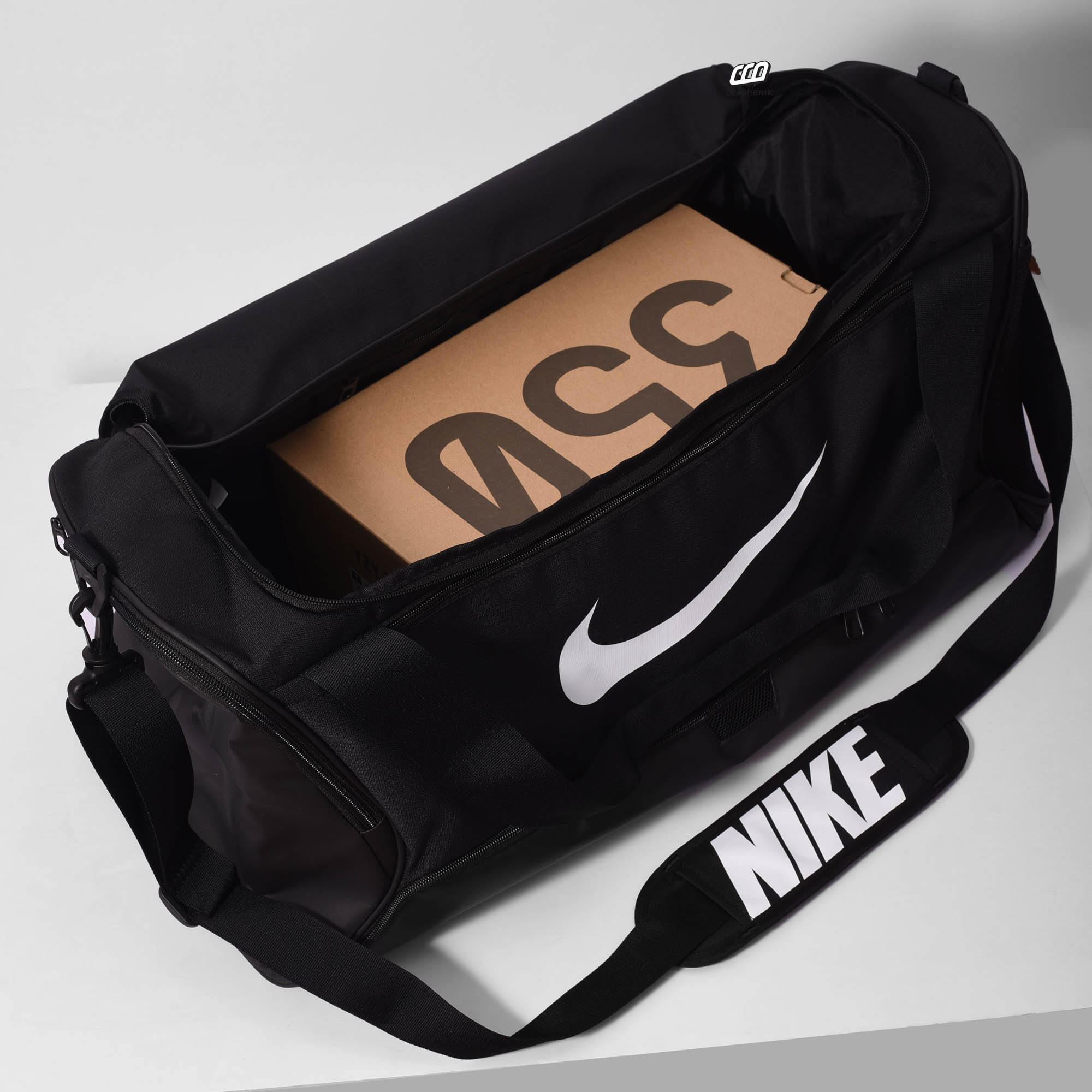 NIKE BRASILIA 9.5 DUFFEL BAG - BLACK