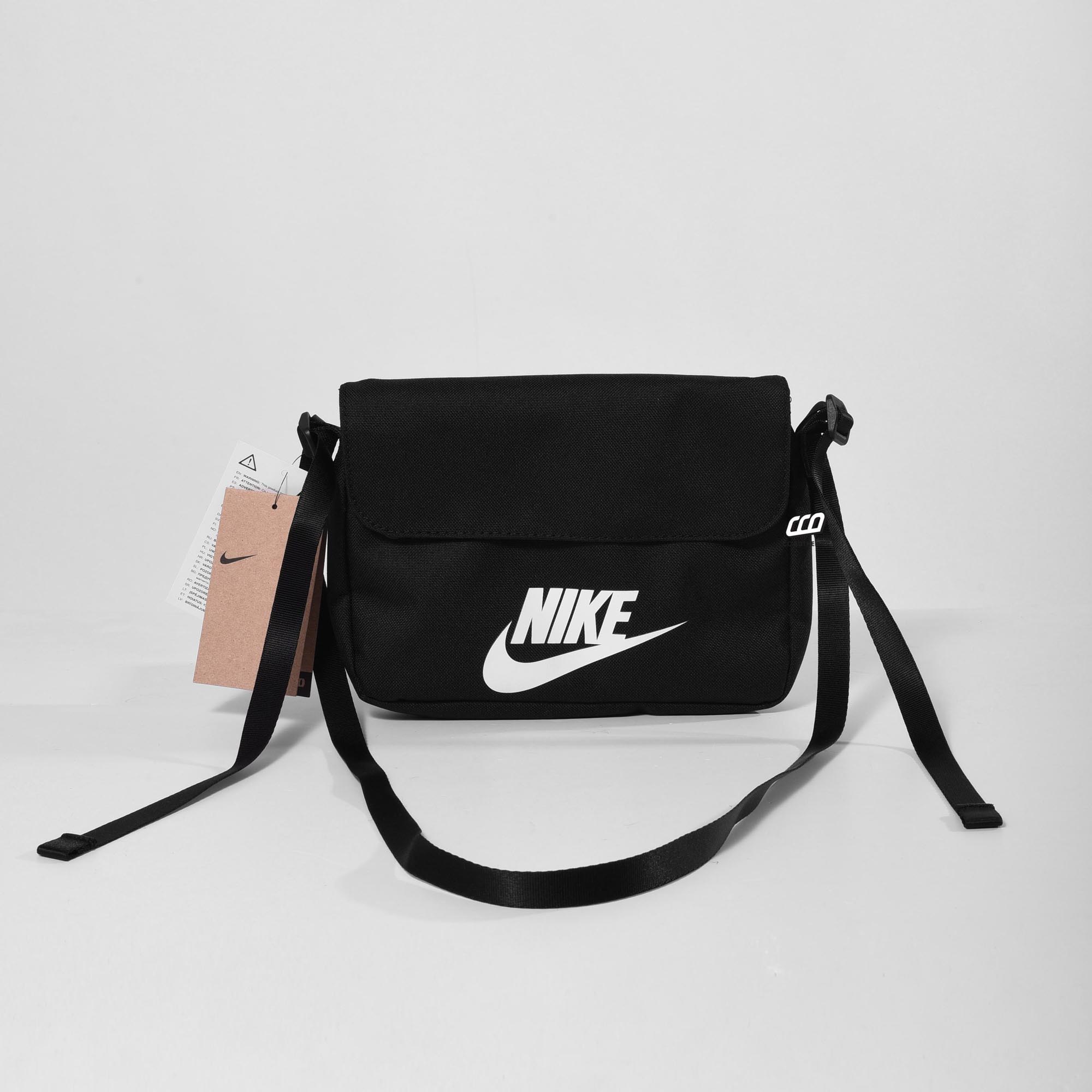 NIKE CROSS BODY BAG - BLACK