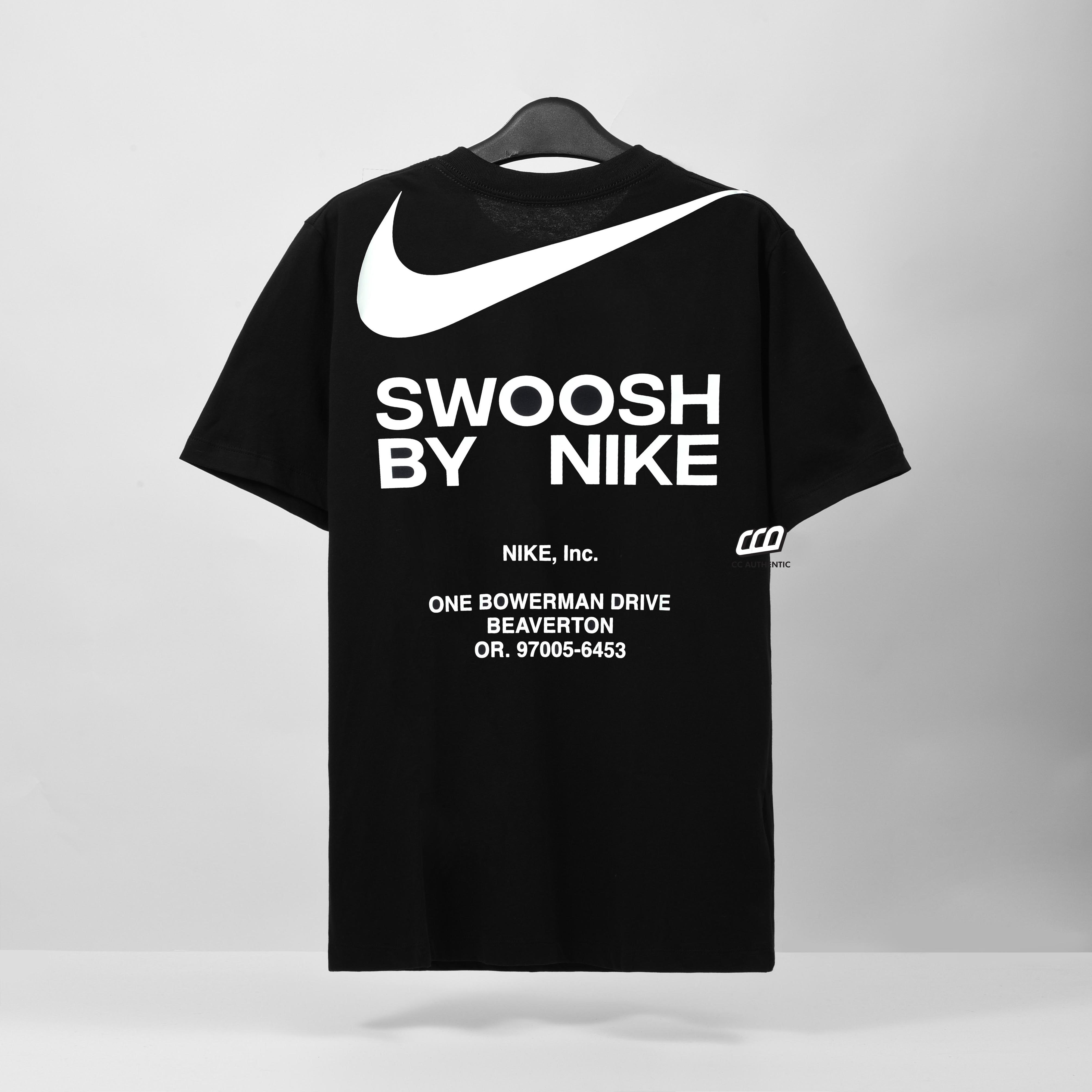 NIKE BIG SWOOSH BY NIKE T-SHIRT - BLACK