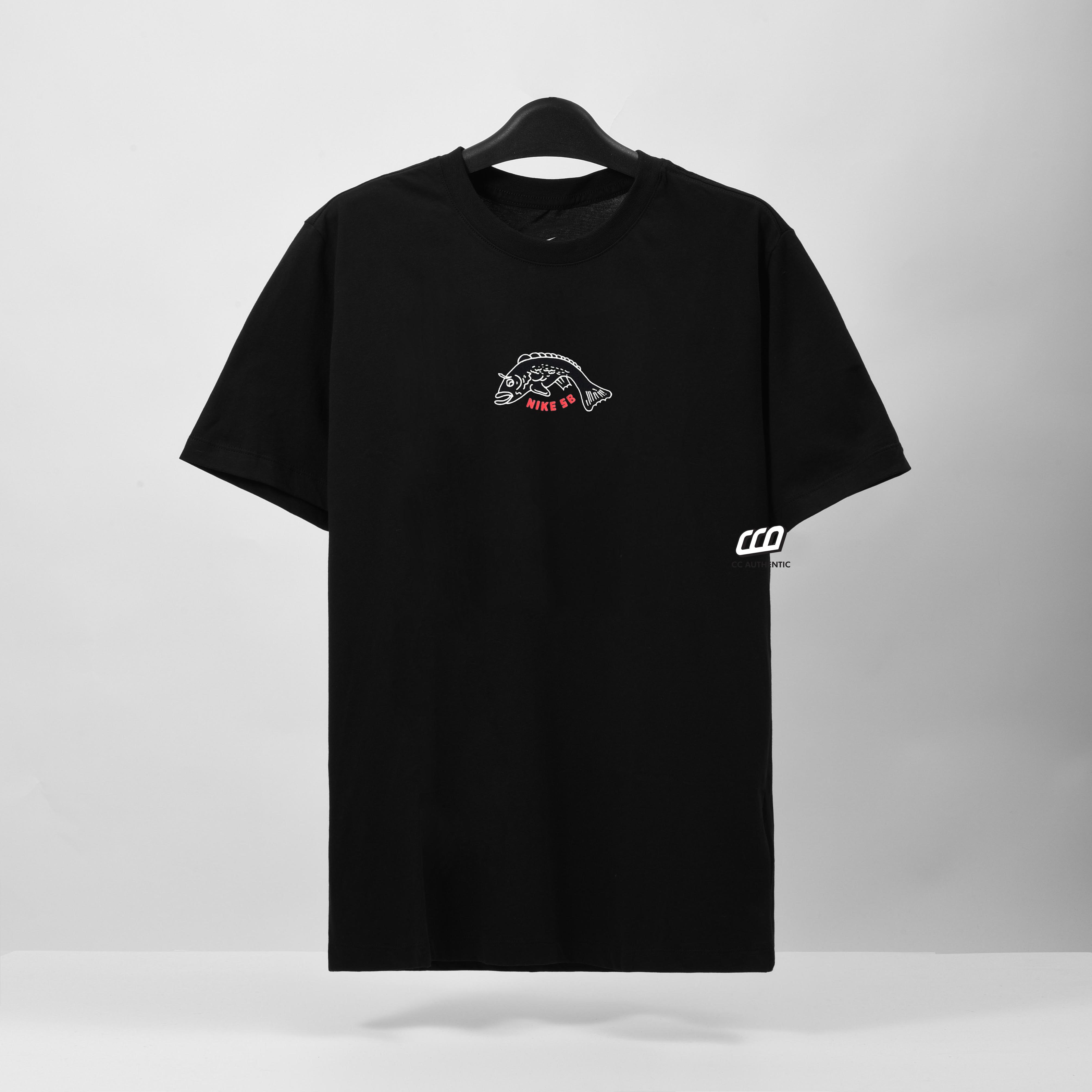 NIKE SB CATFISH LUCKY T-SHIRT - BLACK