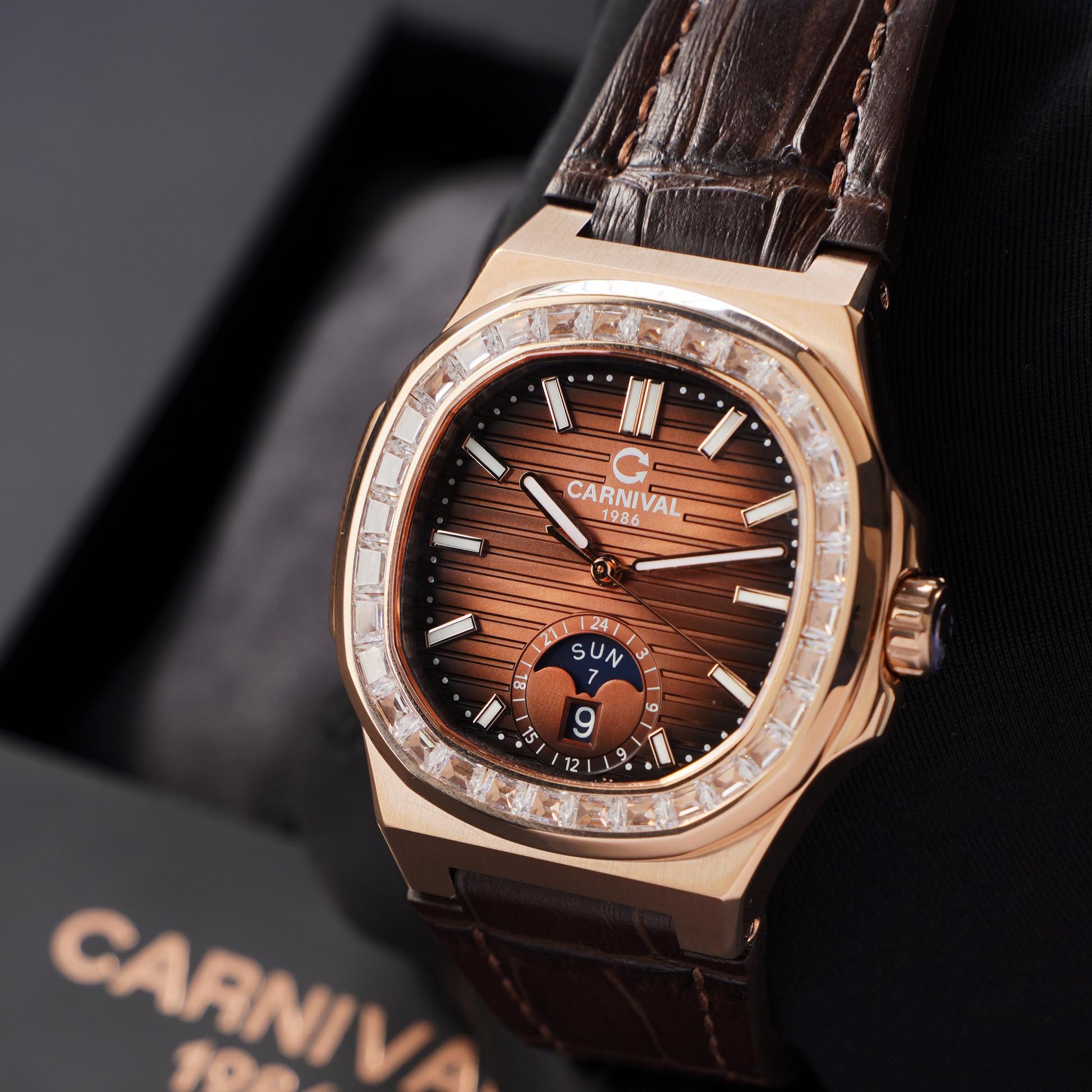ĐỒNG HỒ NAM CARNIVAL 8110G VH DD N AUTOMATIC 40MM
