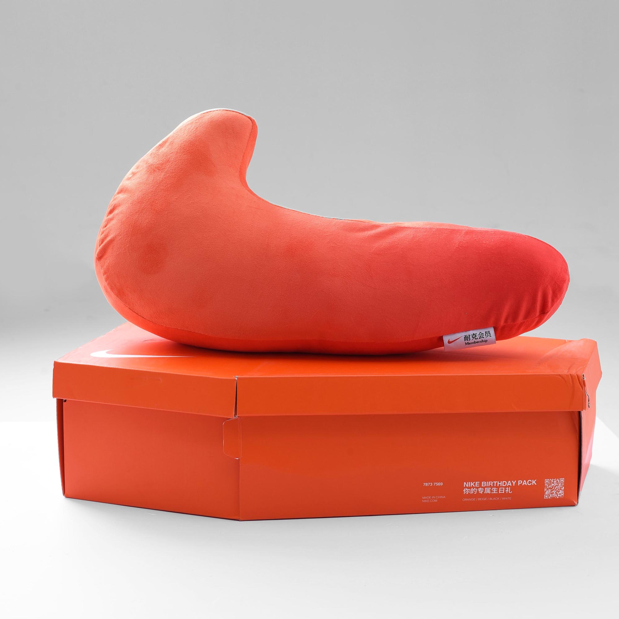 NIKE SWOOSH PILLOW PAPAYA - ORANGE