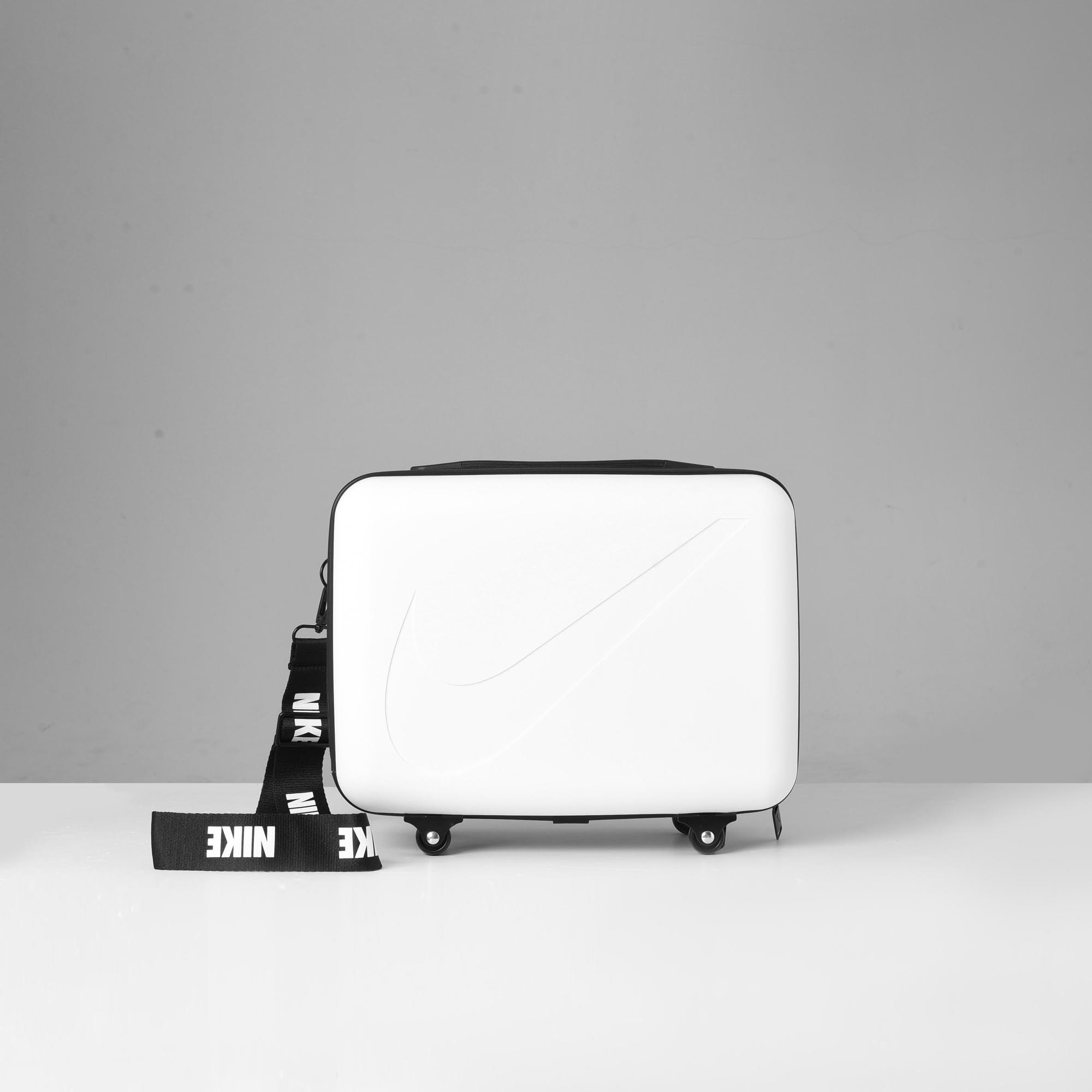 NIKE HAND CASE LIGHT LUGGAGE BAG - WHITE