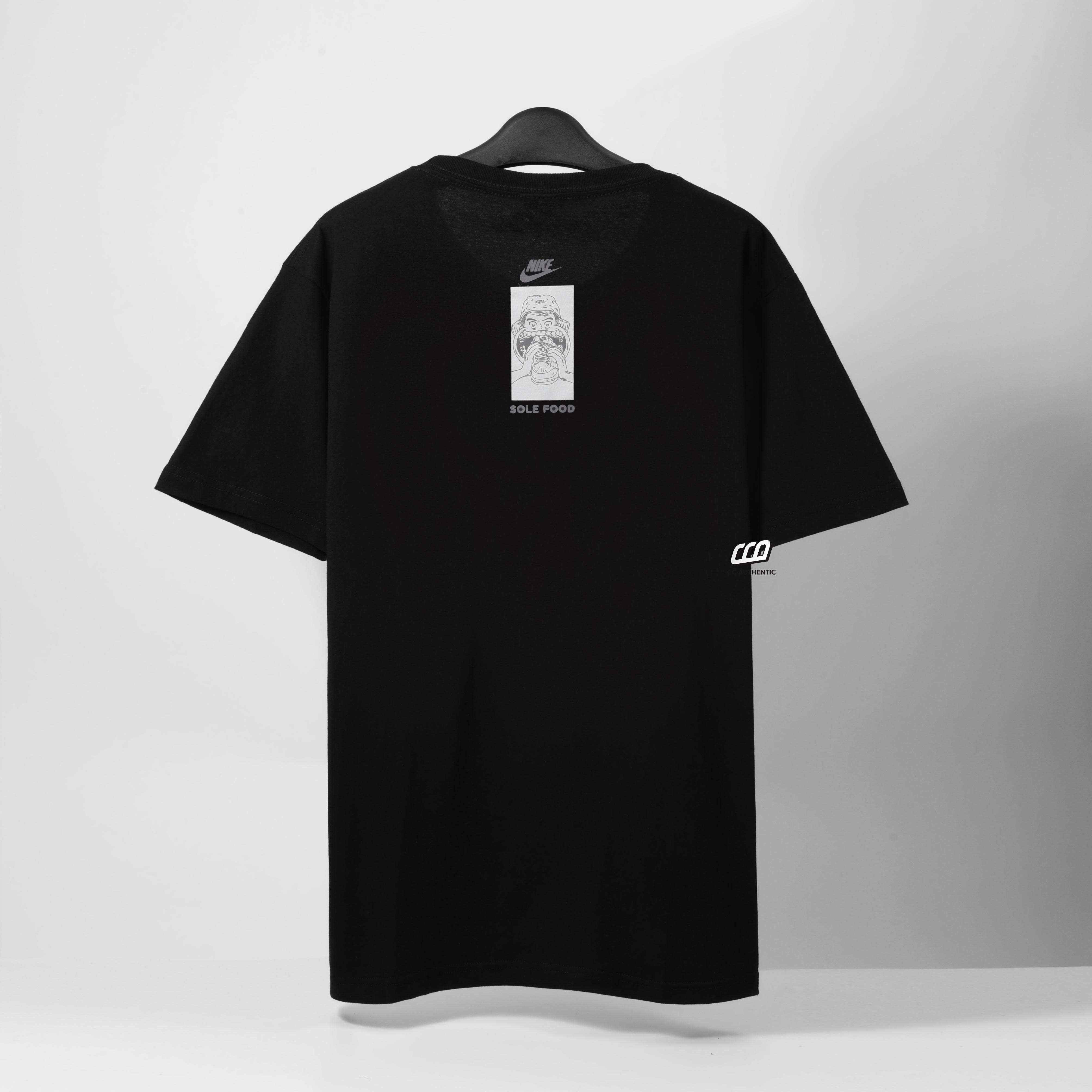 NIKE SNEAKER OBSESSED SOLE FOOD GRAPHIC T-SHIRT - BLACK