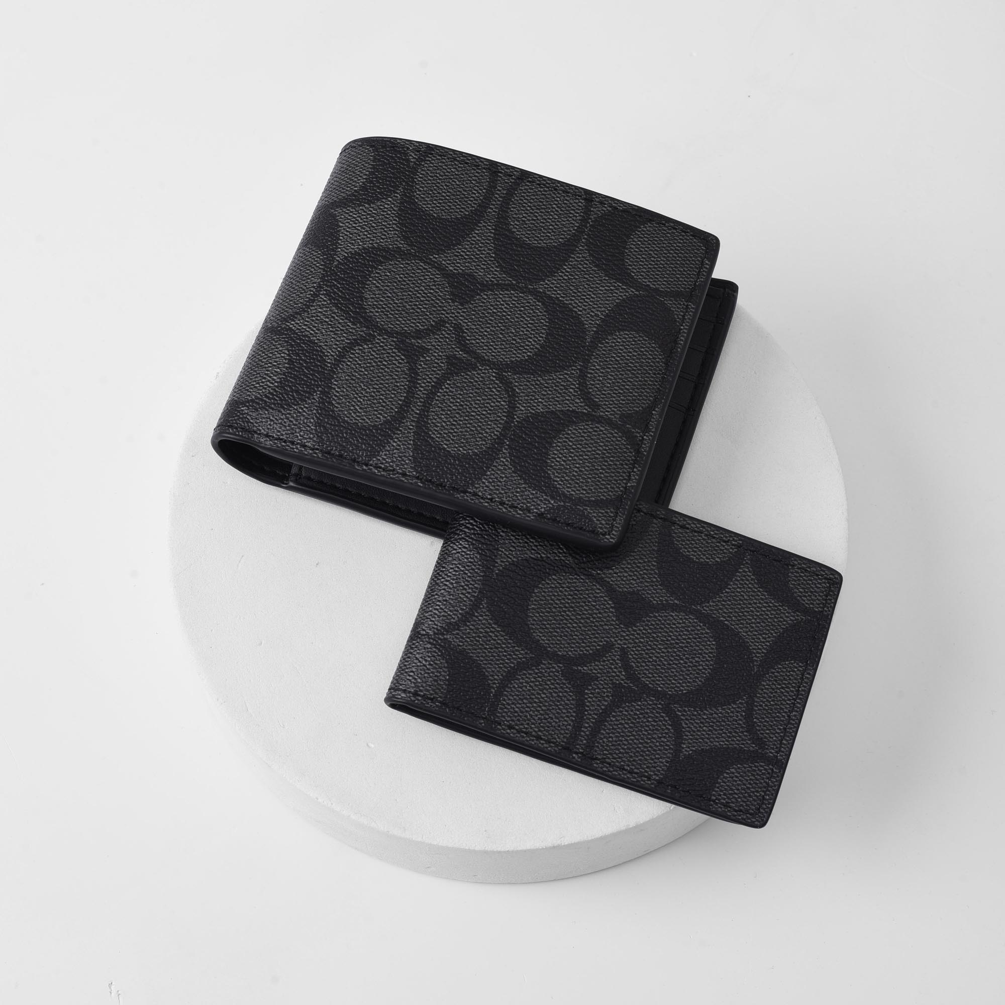 COACH PEANUT SIGNATURE DOUBLE WALLET - BLACK