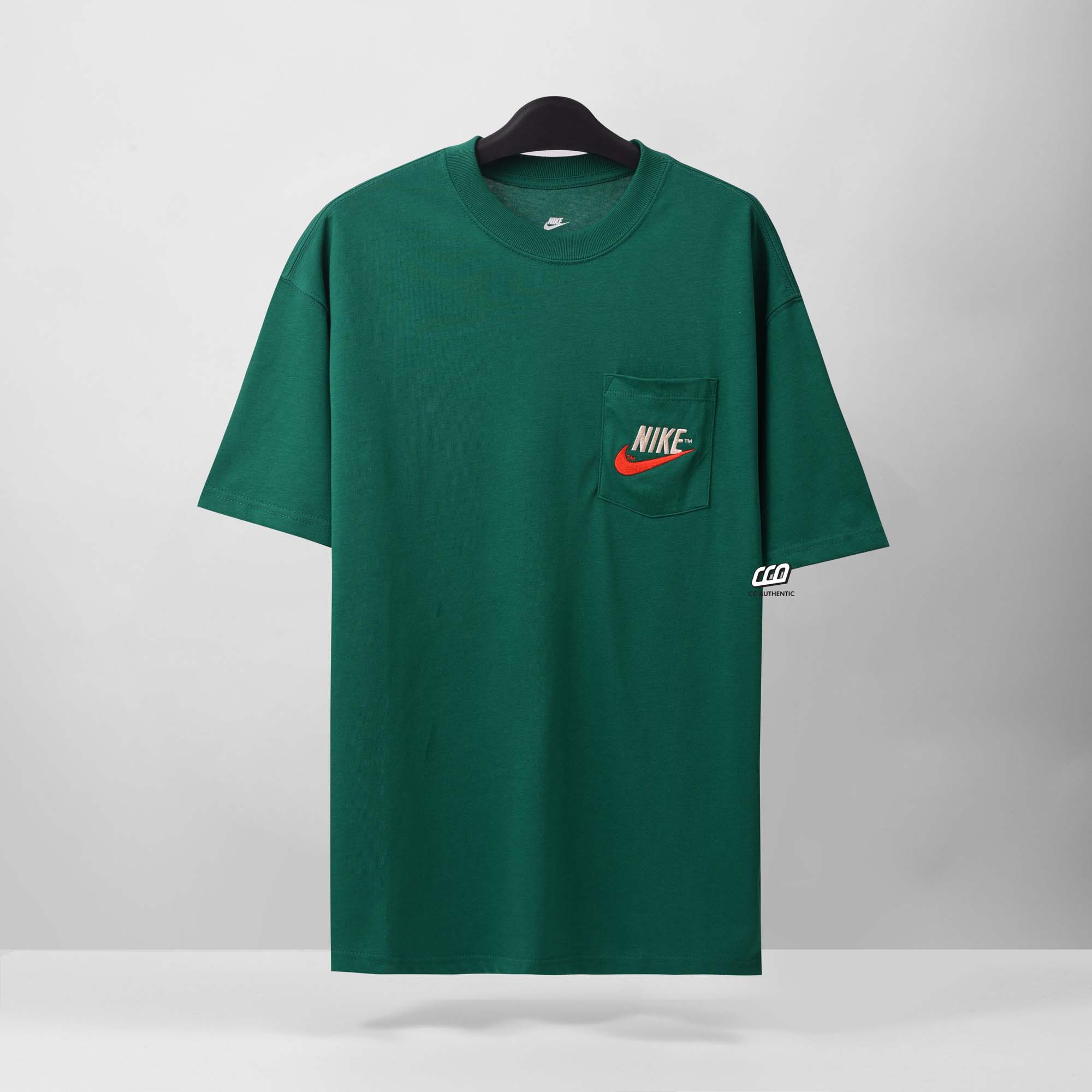 NIKE MAX90 EMBROIDERED LOGO POCKET SHIRT - Green