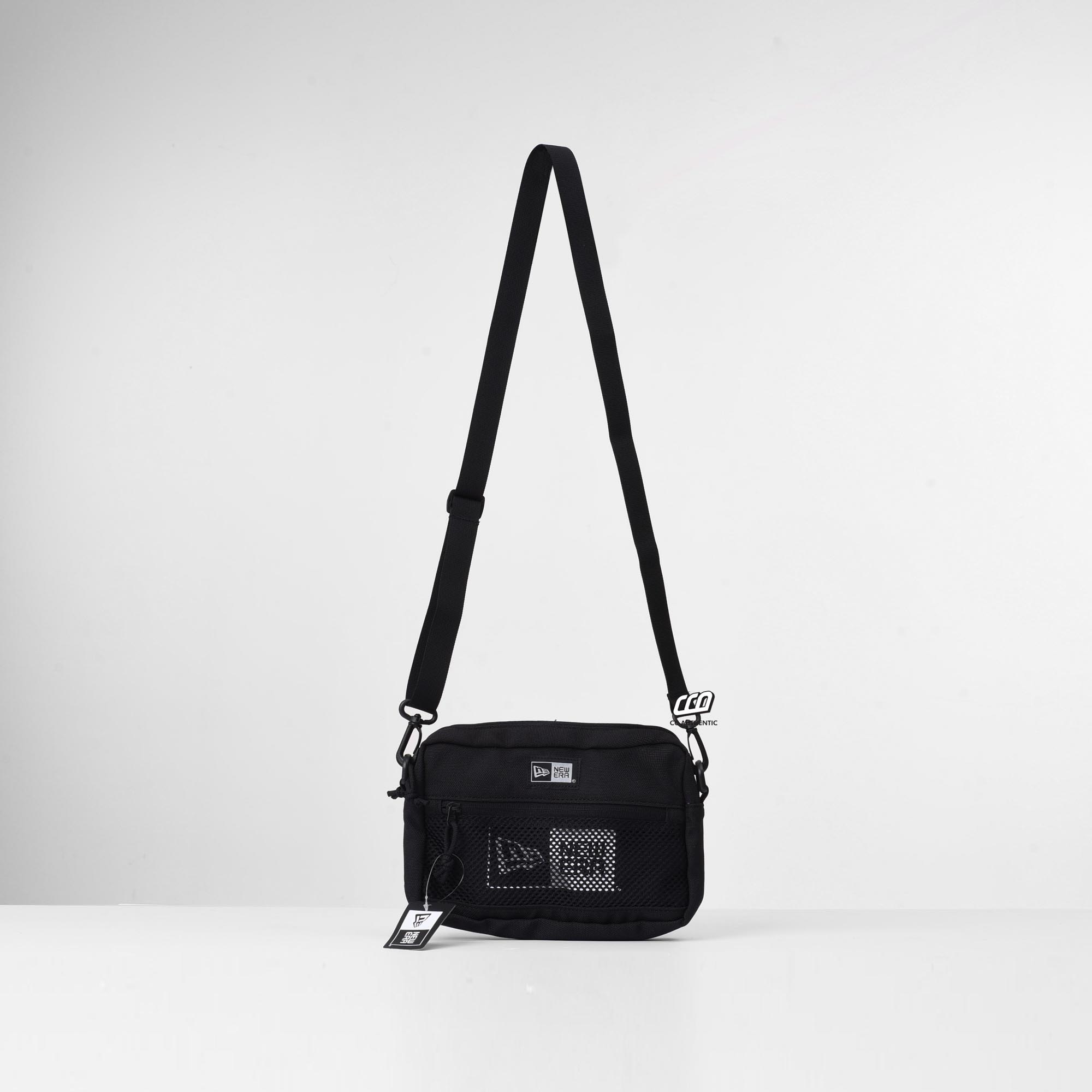 NEW ERA BIG LOGO SHOULDER BAG - BLACK
