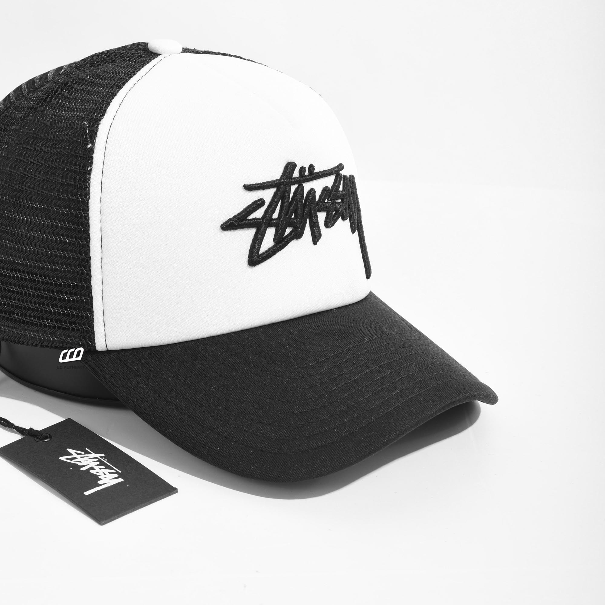 Stussy Stock Trucker Snapback - White/Black