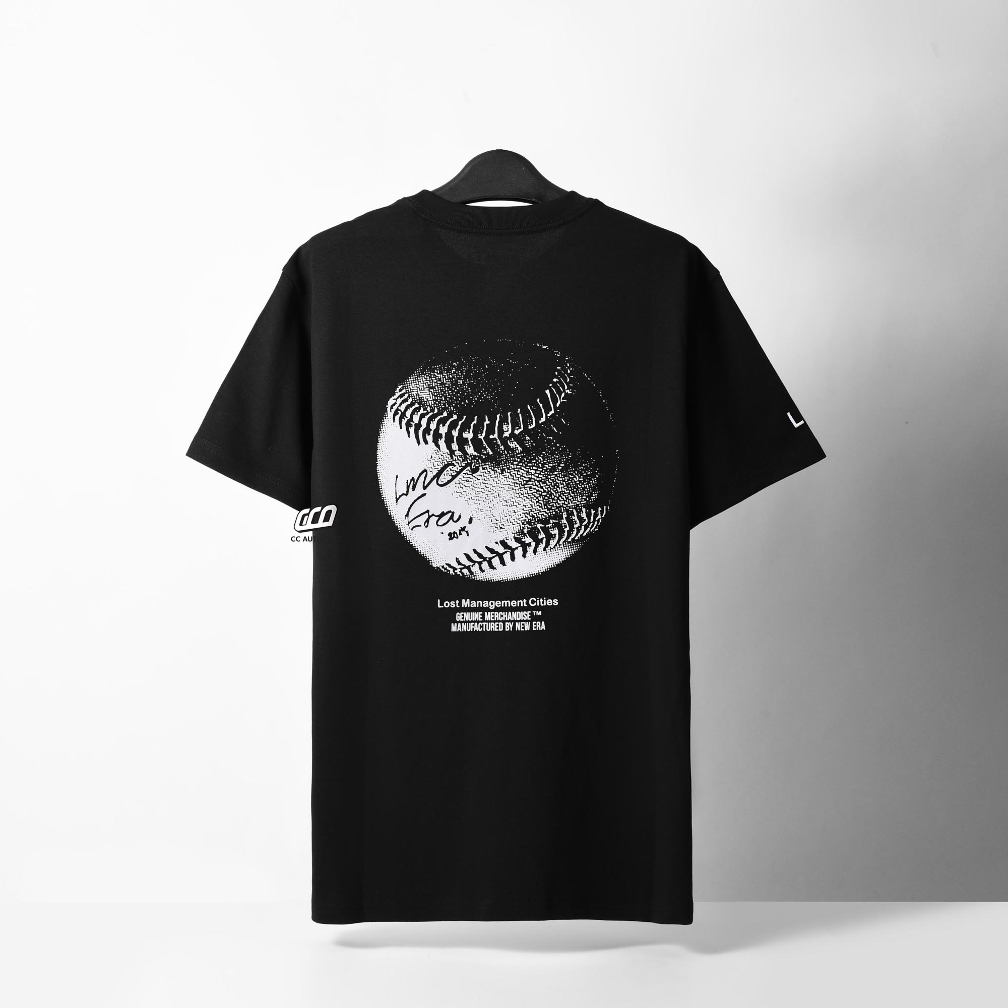 NEW ERA THE TRUE FITTED T-SHIRT - BLACK