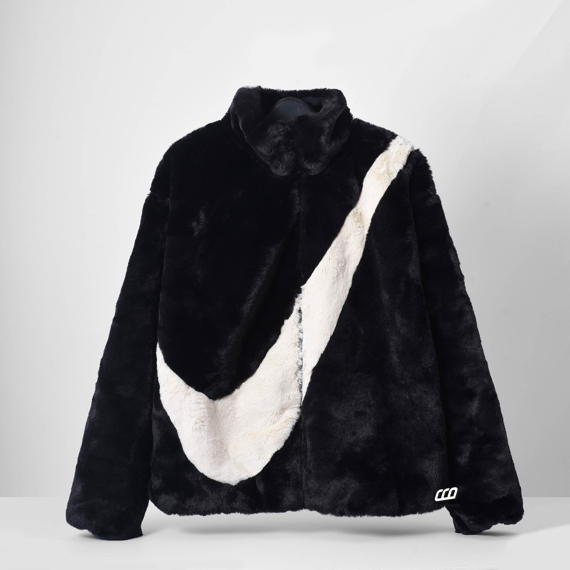 NIKE BIG SWOOSH FAUX FUR JACKET - BLACK