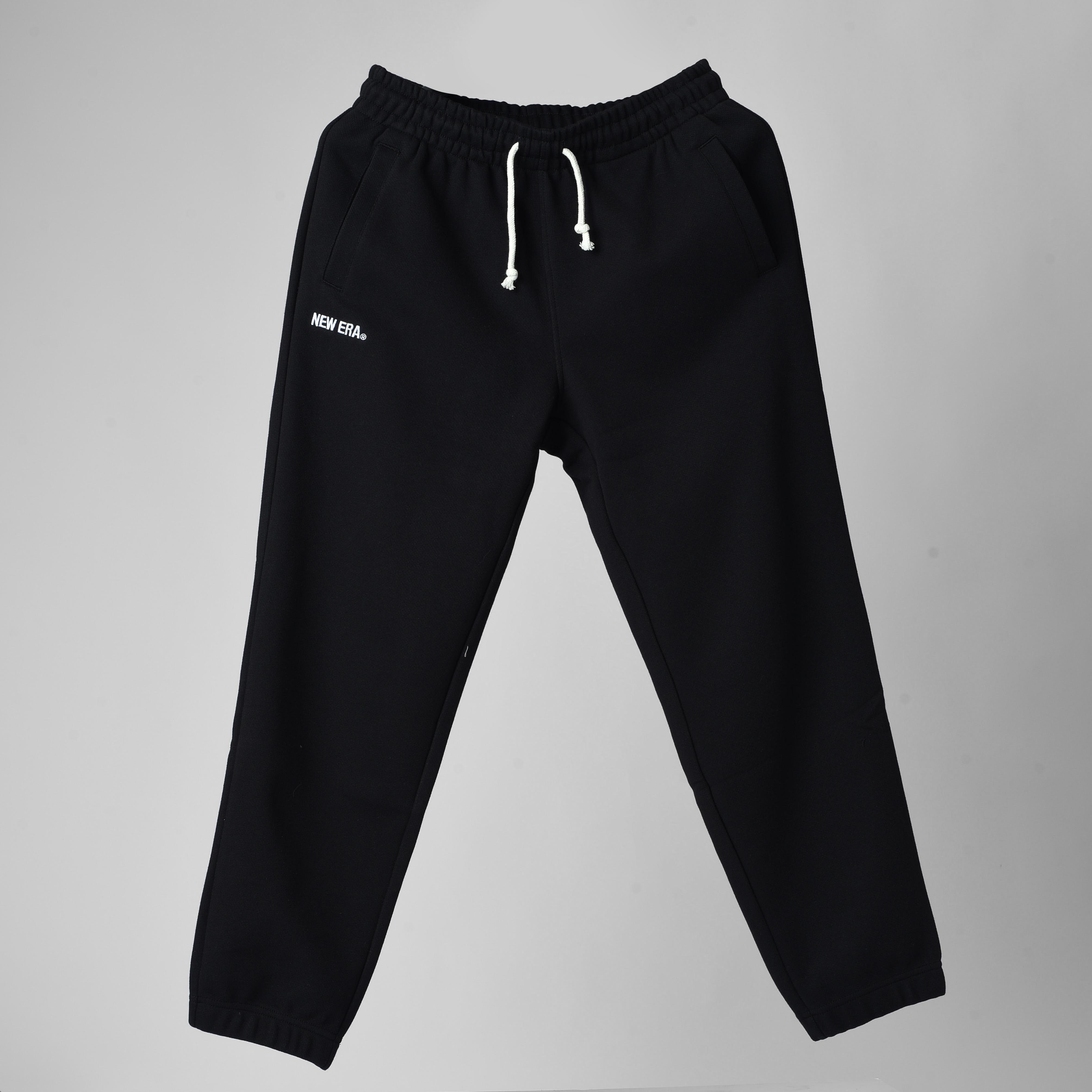 NEW ERA ESSENTIAL JOGGER - BLACK