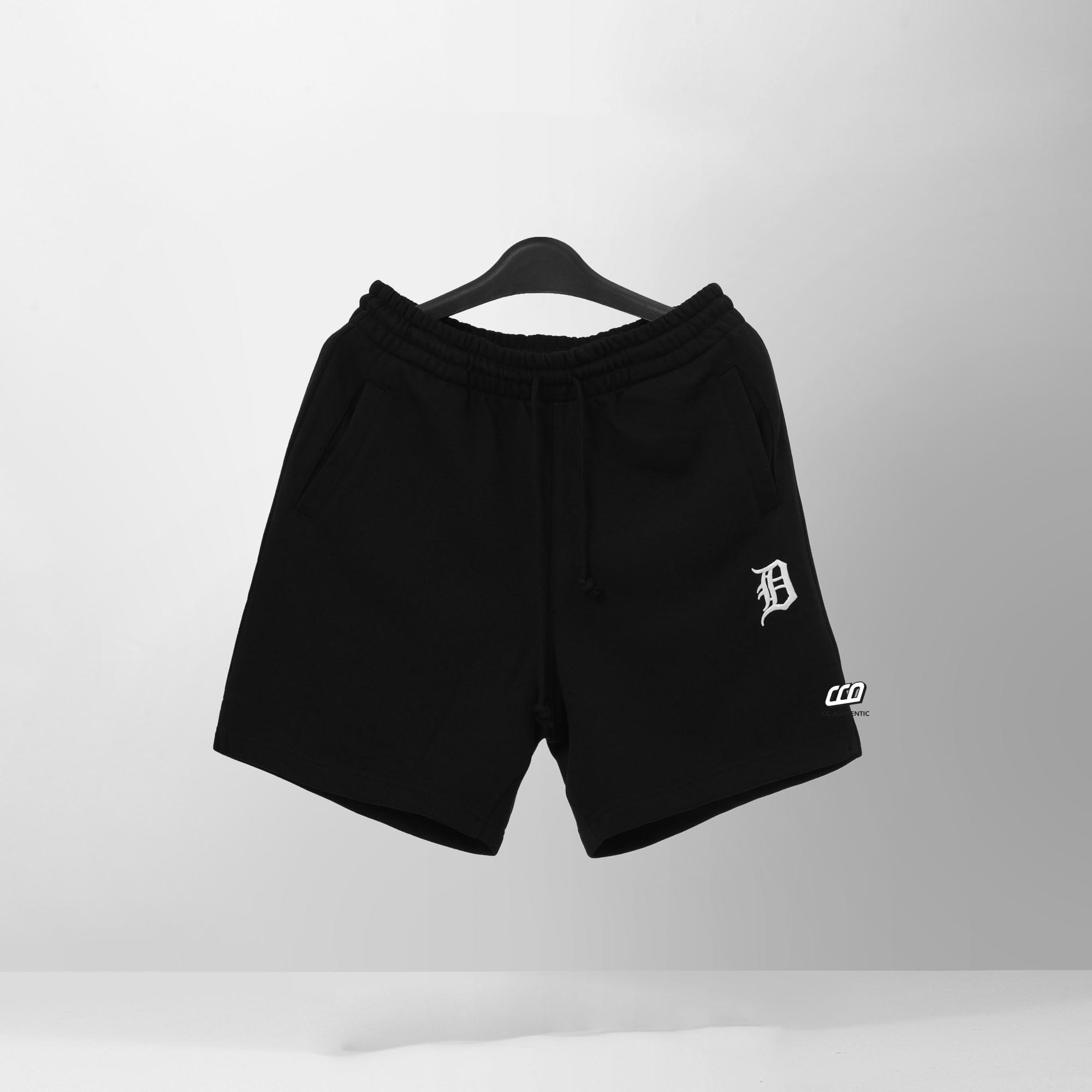 NEW ERA DETROIT SHORT - BLACK