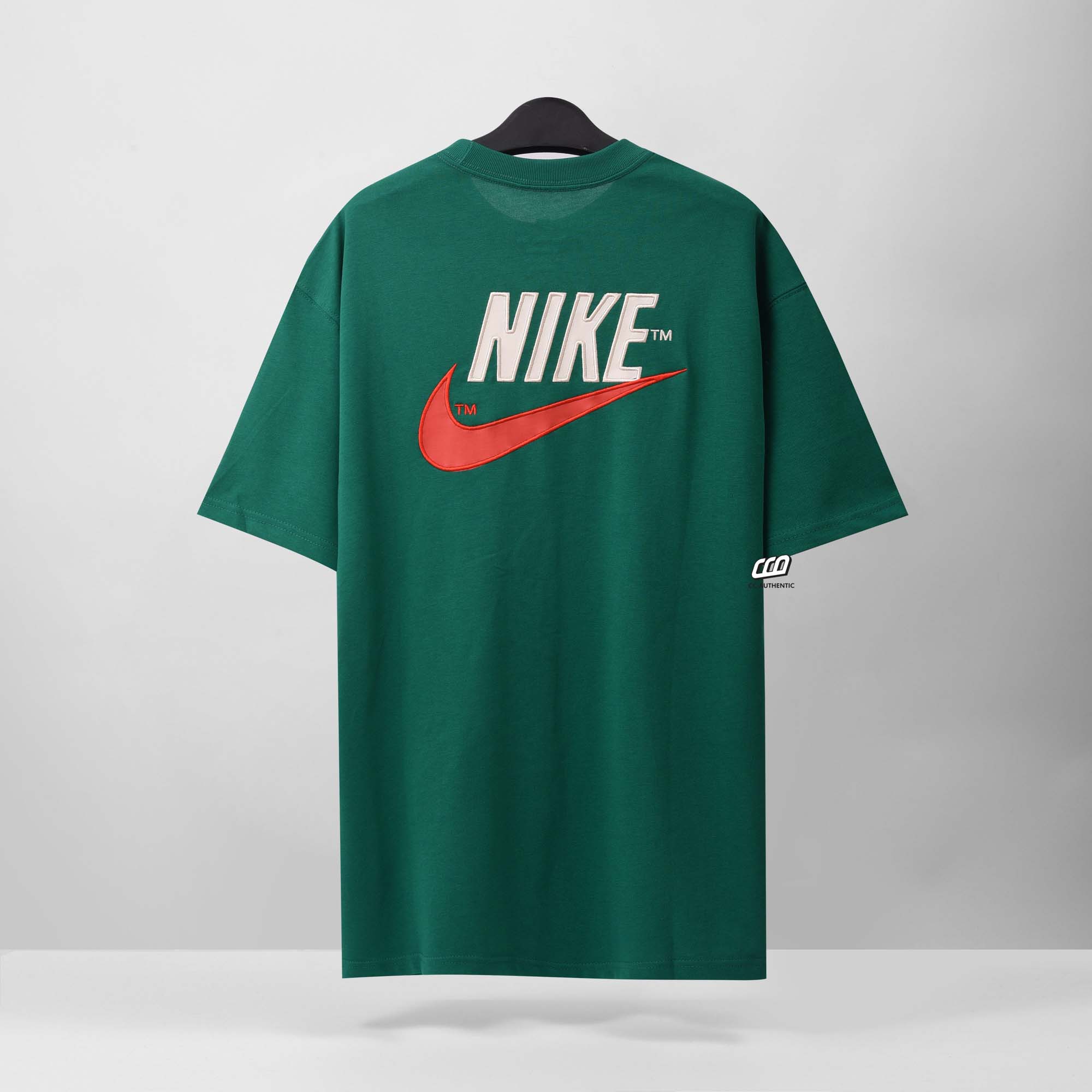NIKE MAX90 EMBROIDERED LOGO POCKET SHIRT - Green