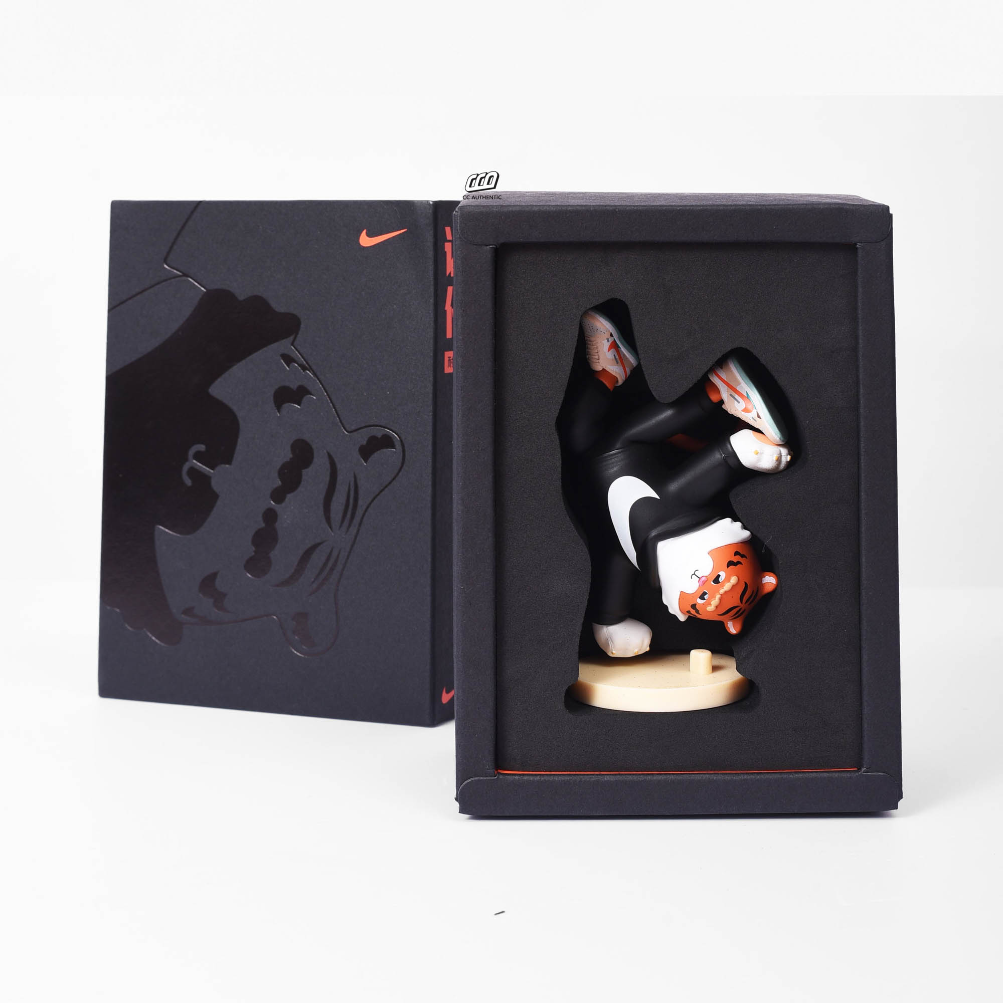 NIKE TIGER ACTION FIGURES