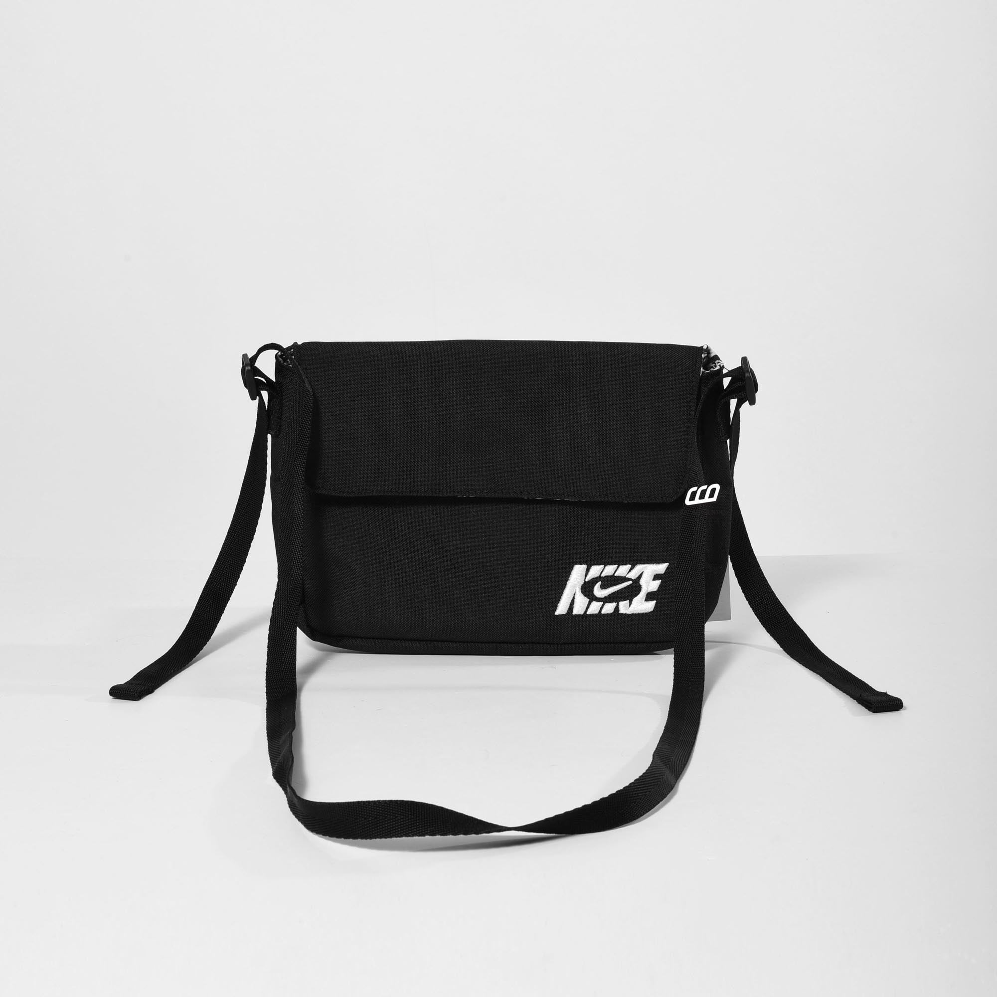 NIKE SPORTSWEAR FUTURA 365 CROSSBAG - BLACK