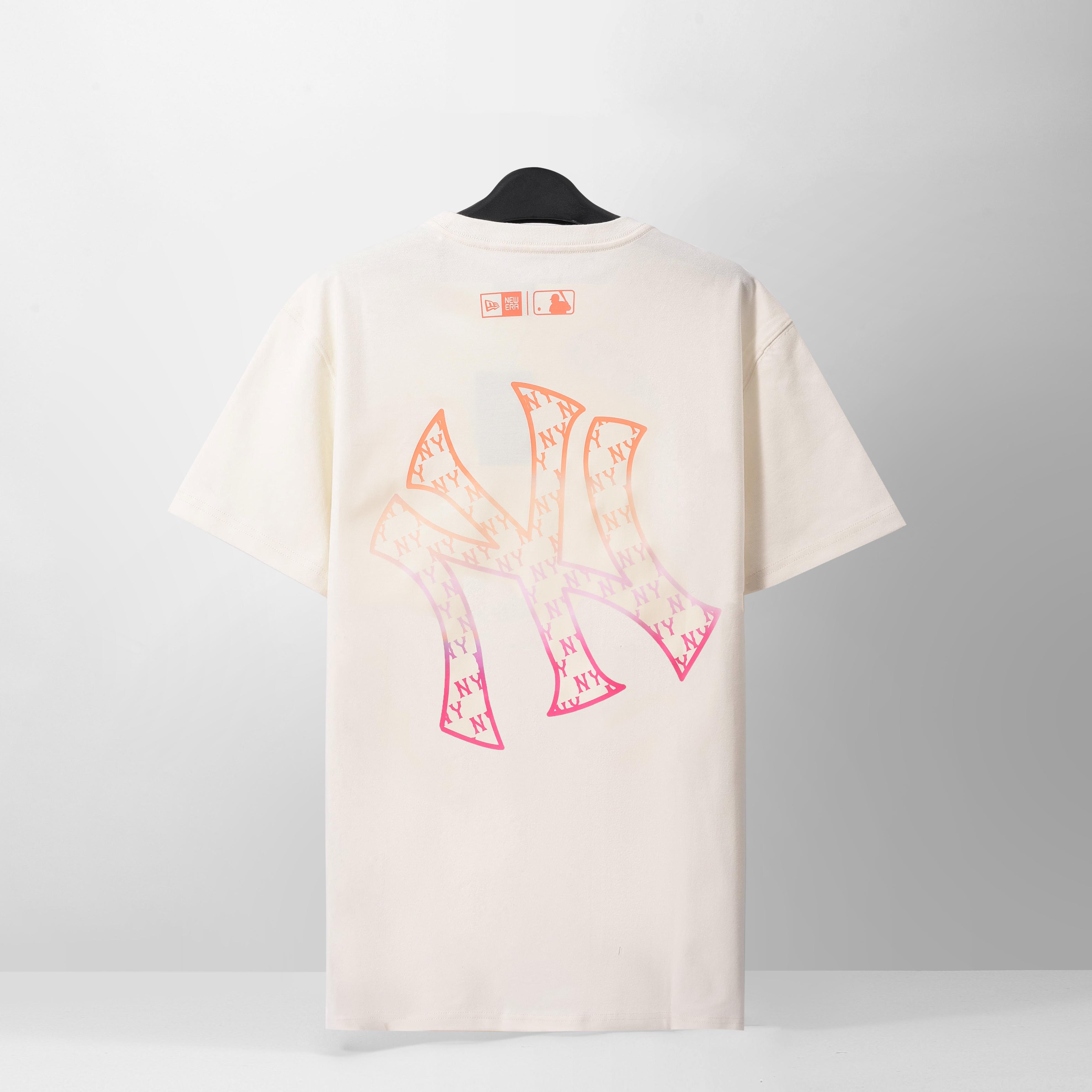 NEW ERA GRADIENT BIG LOGO T-SHIRT - IVORY