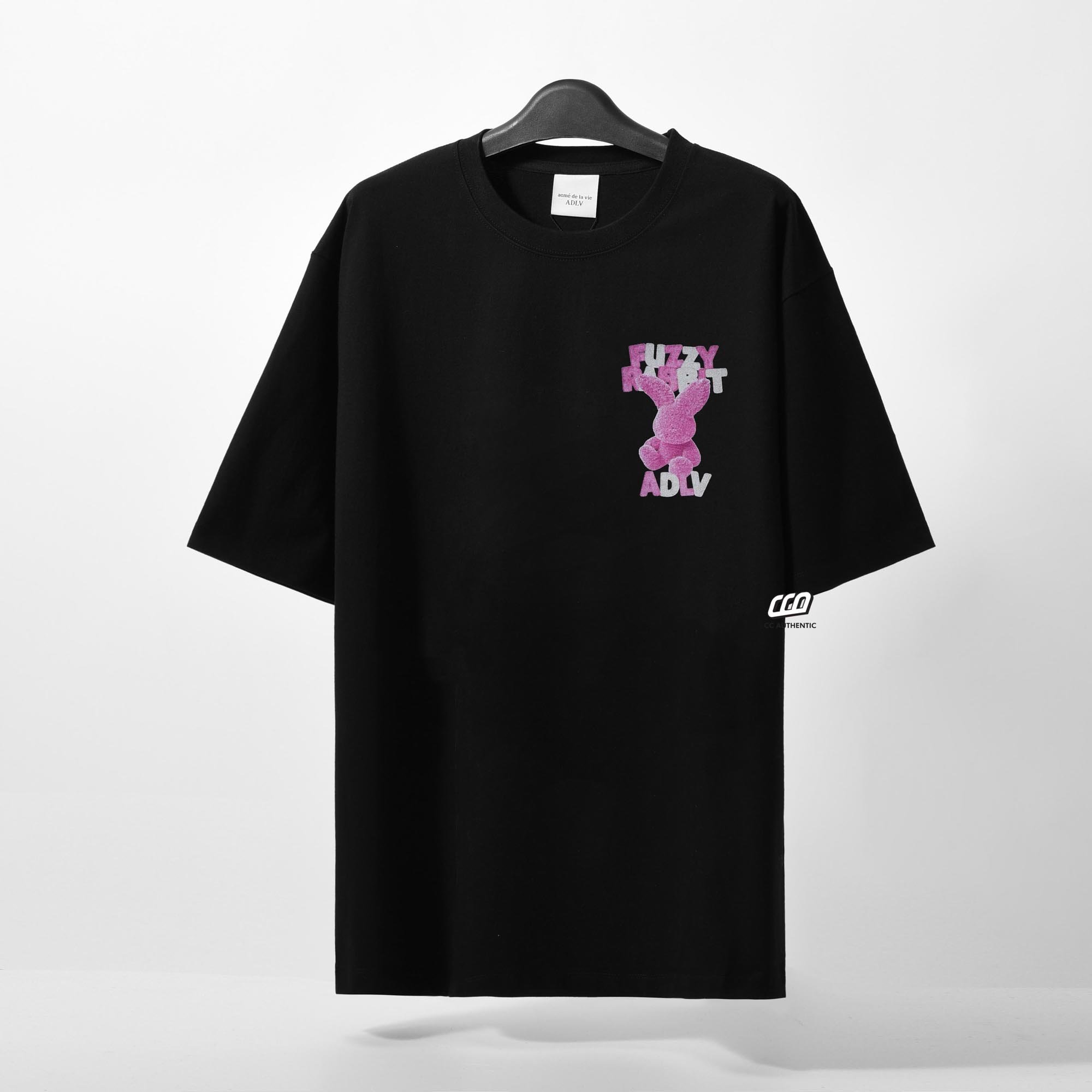 ADLV FUZZY FONT RABBIT T-SHIRT - BLACK
