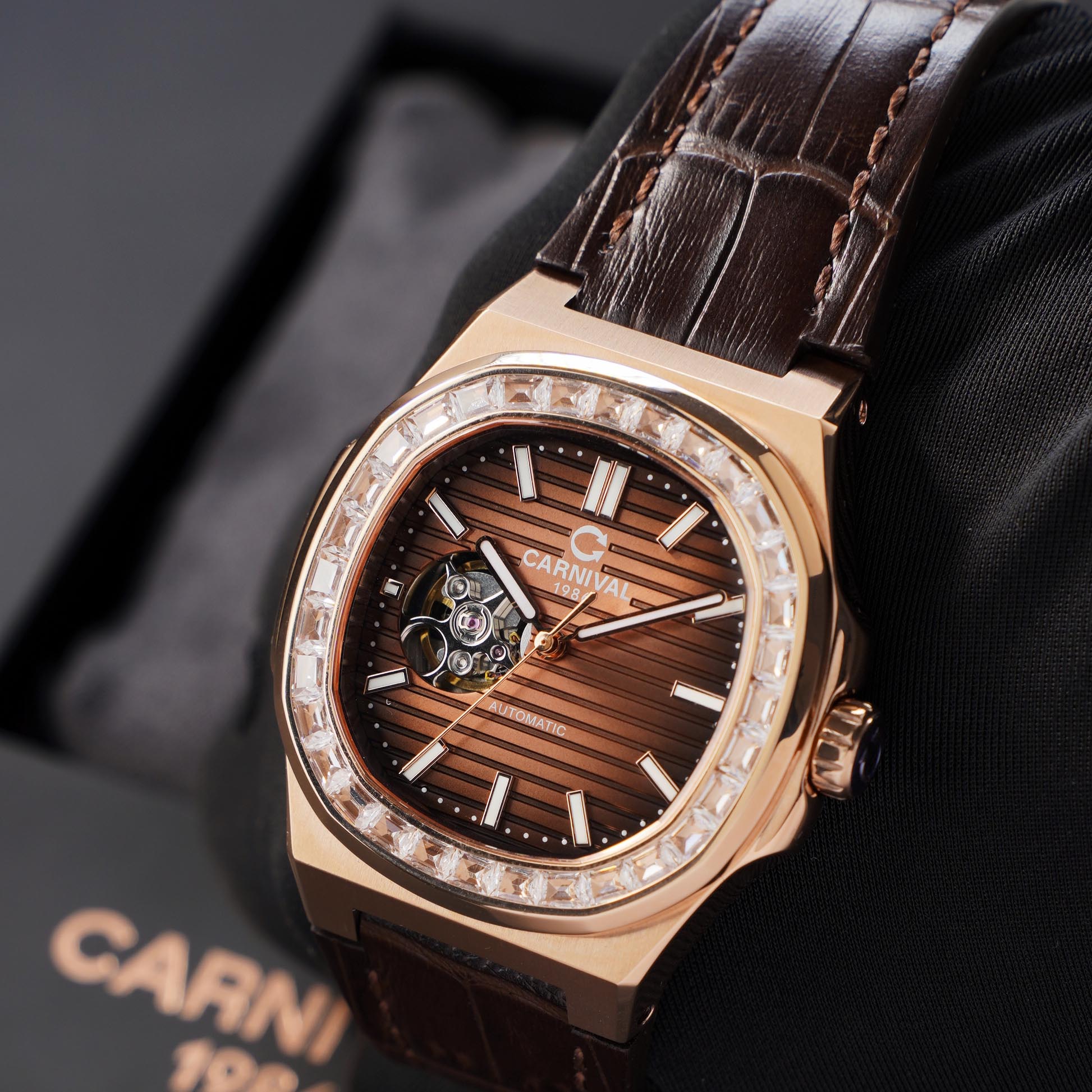 ĐỒNG HỒ NAM CARNIVAL 8128G VH DD N AUTOMATIC 40MM