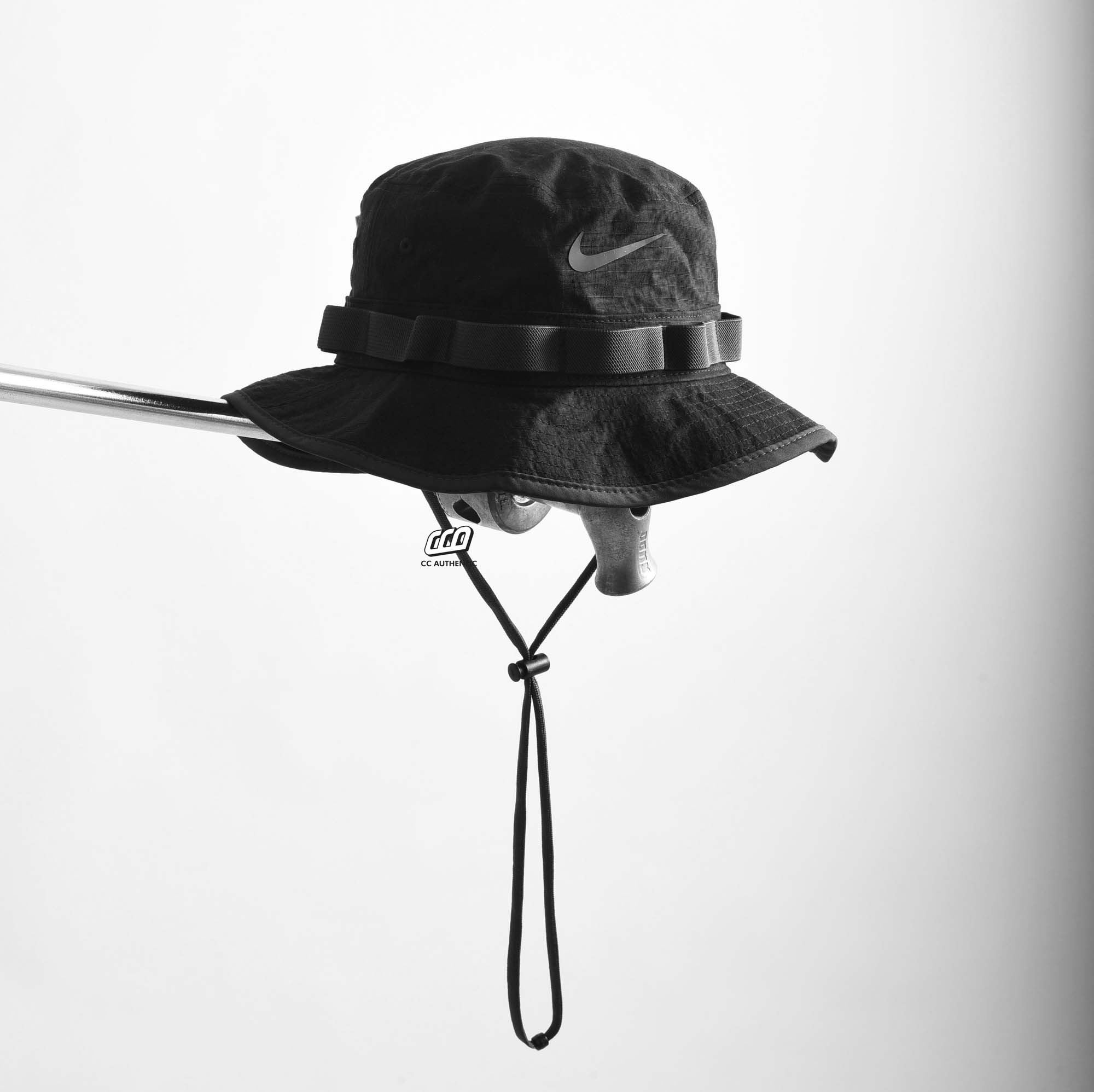 NIKE BOONIE BUCKET HAT - BLACK