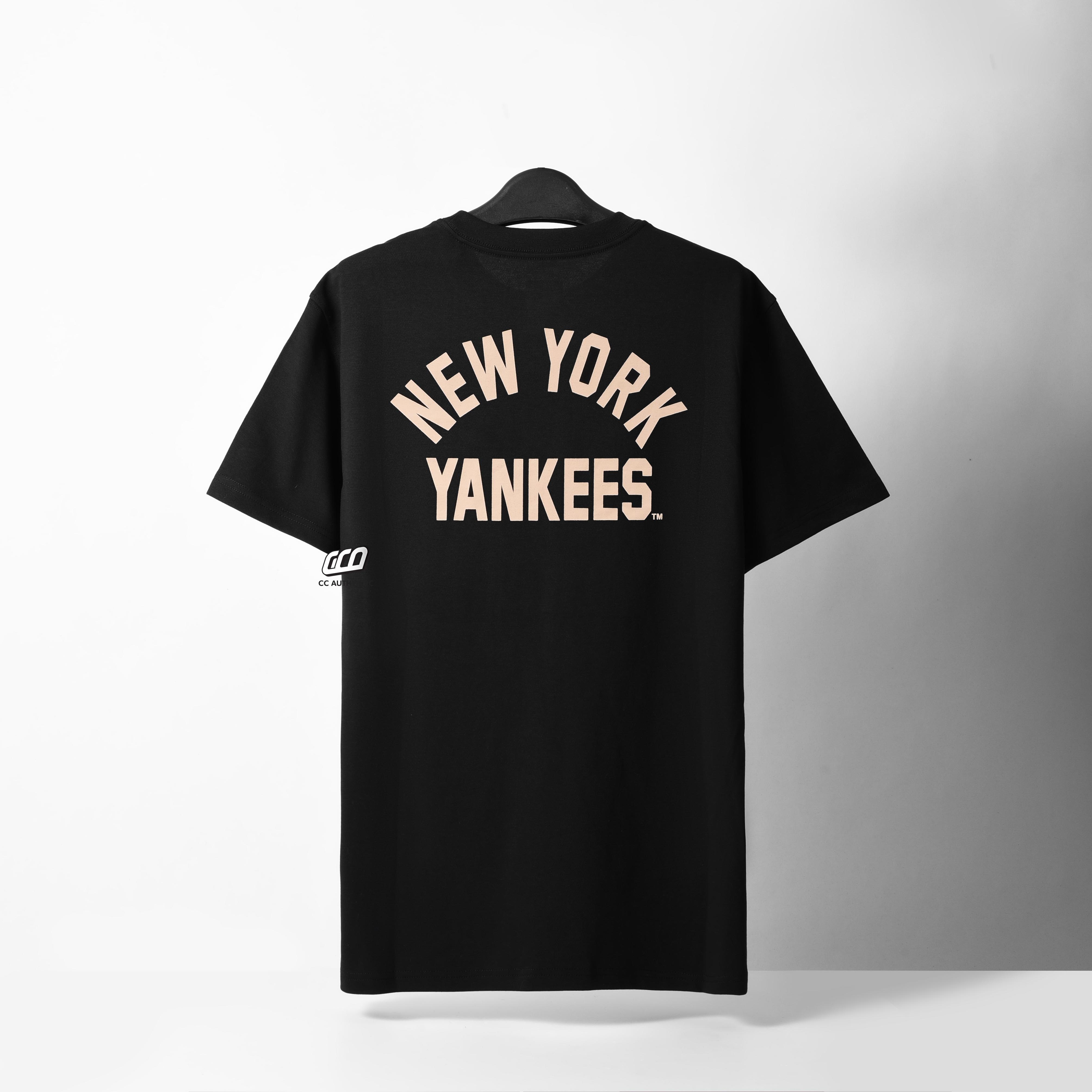 NEW ERA HEAVEY T-SHIRT - BLACK