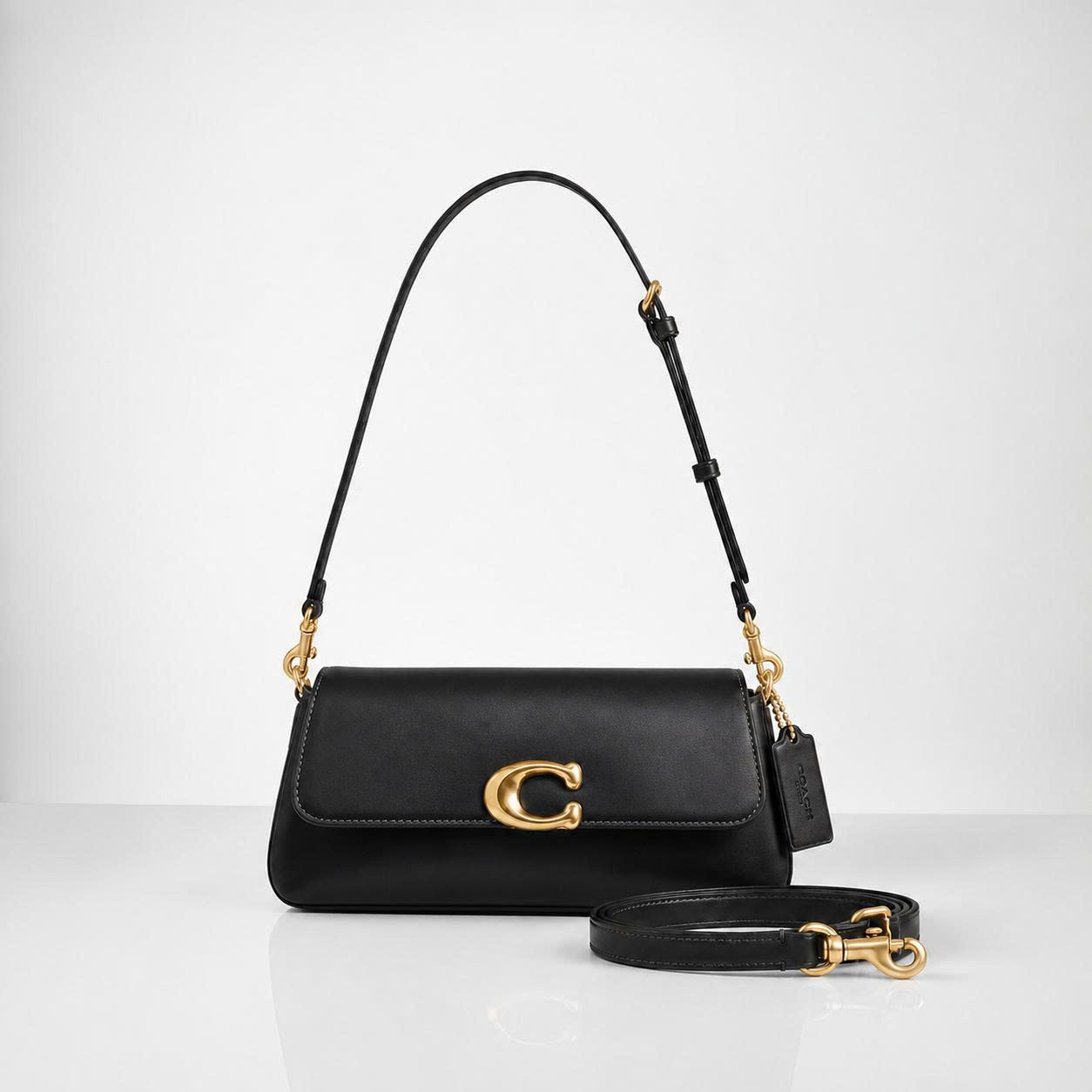COACH JET SHOULDER BAG - BLACK