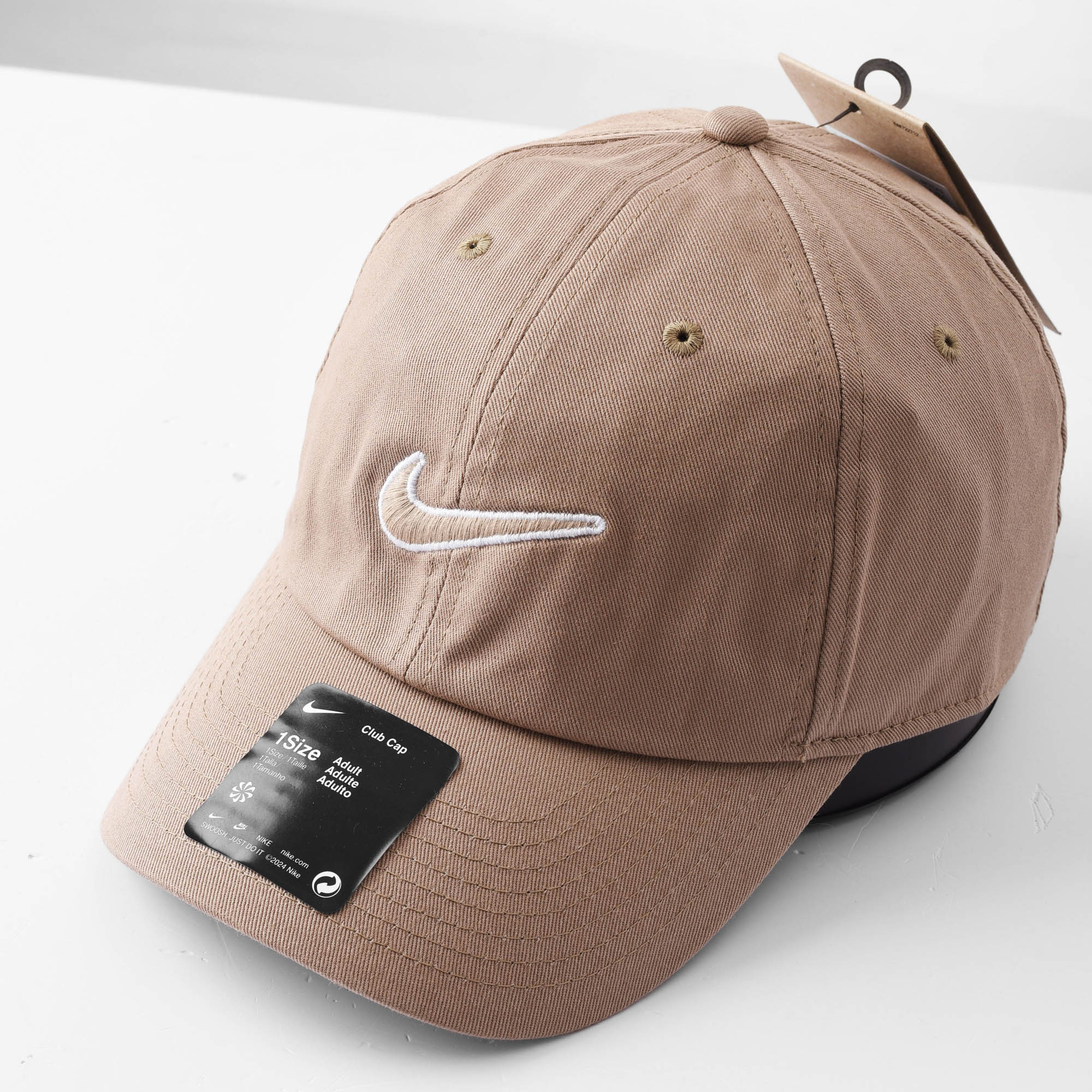 NIKE LINE SWOOSH CAP - SAND