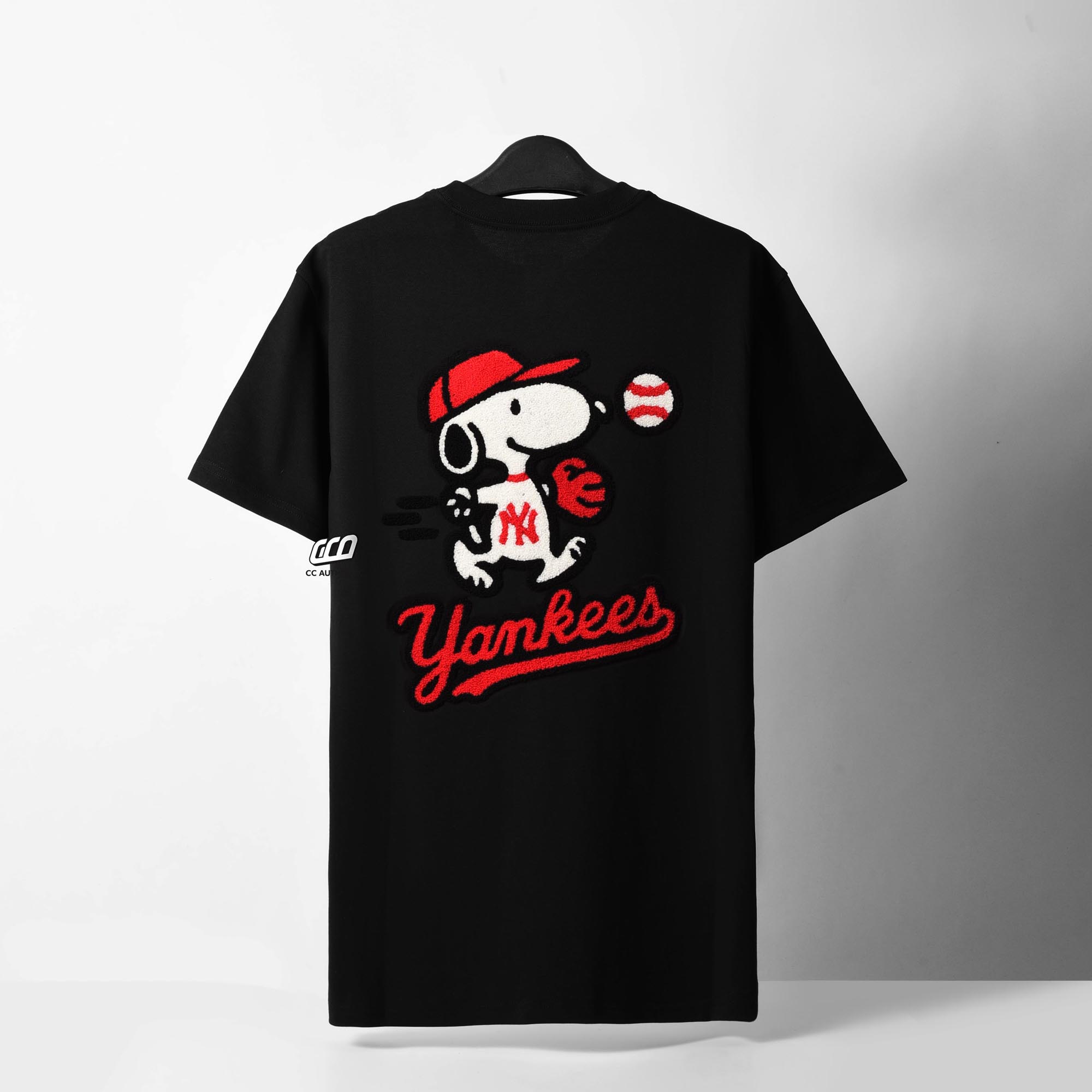 NEW ERA PEANUTS T-SHIRT - BLACK