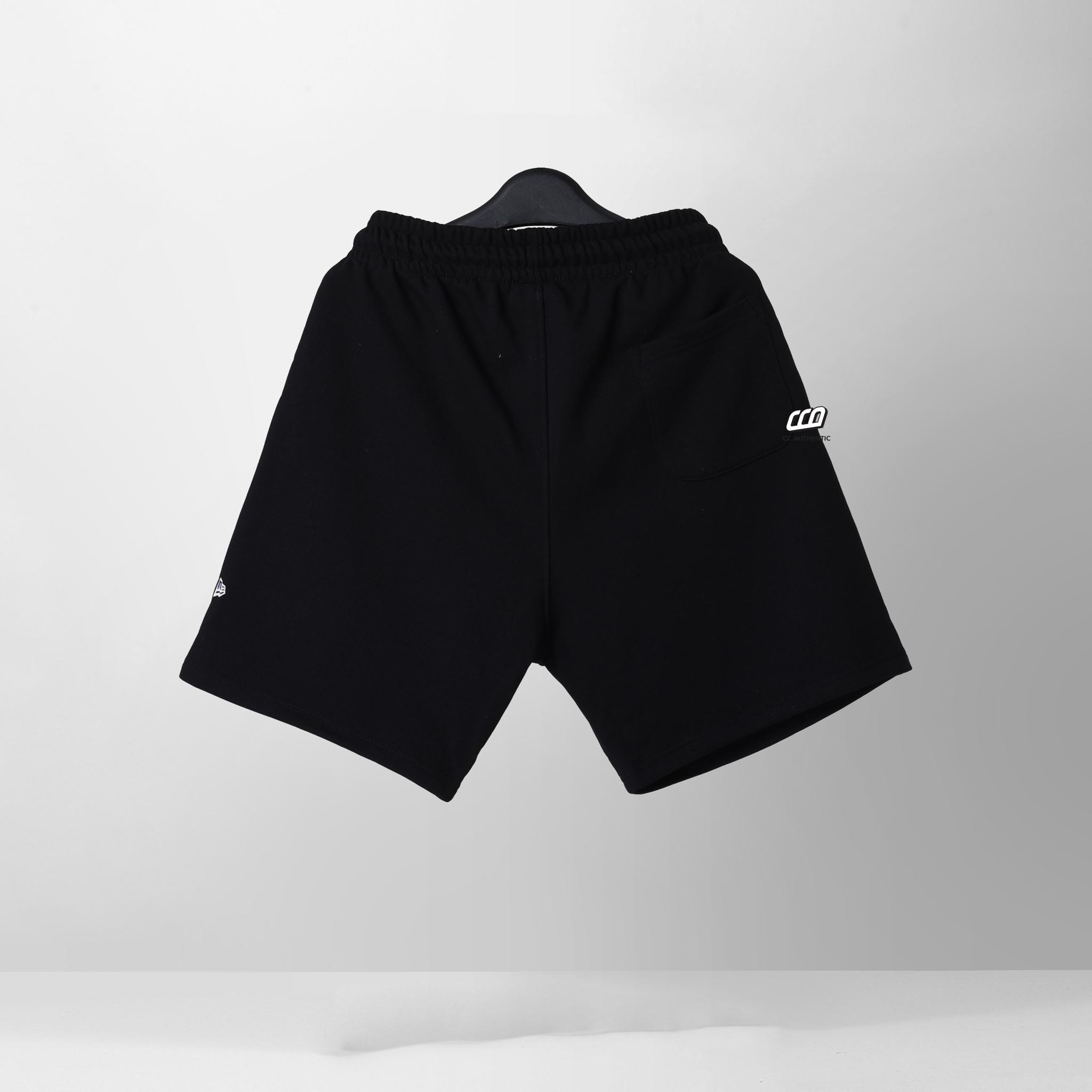 NEW ERA NEON LOGO SHORT - BLACK