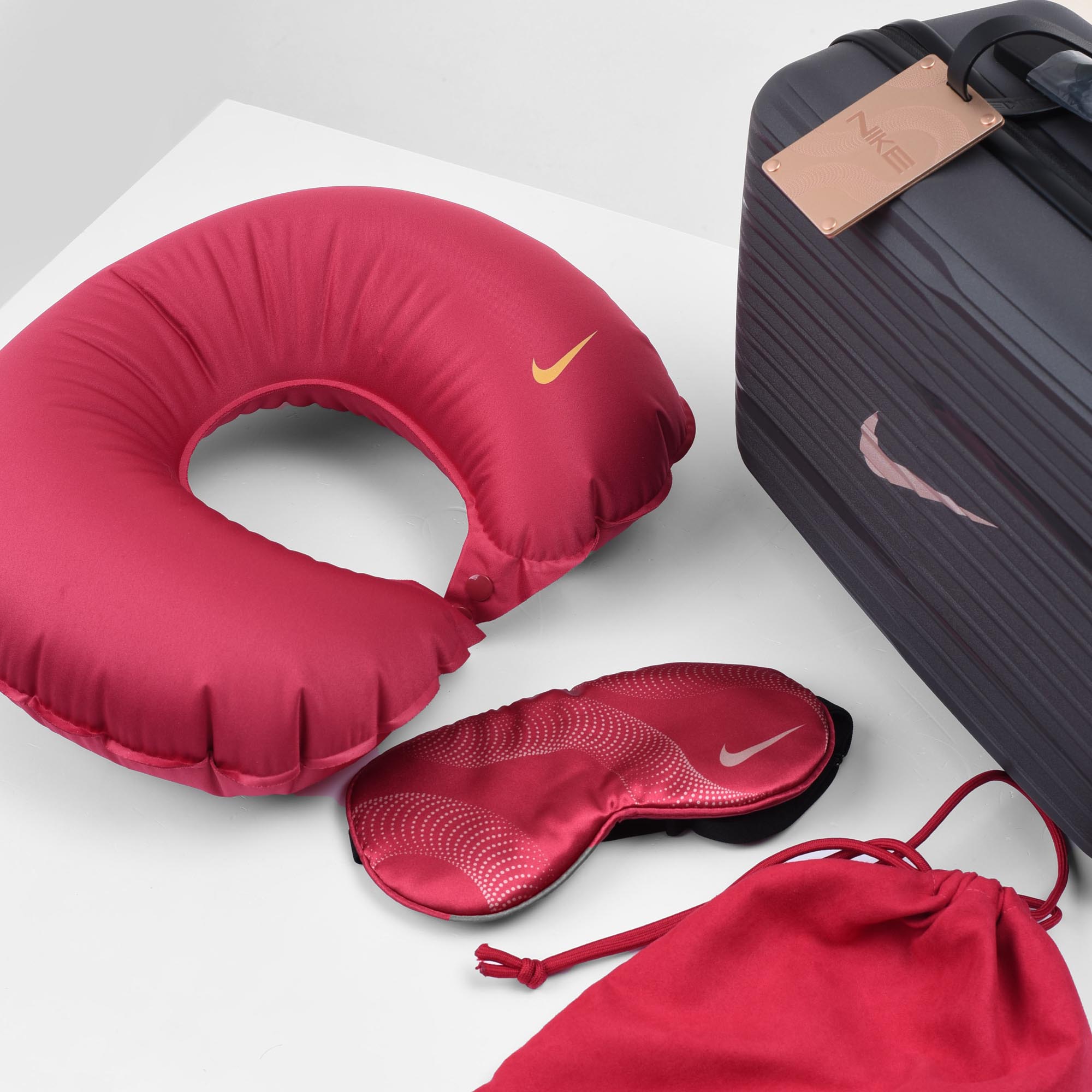 NIKE CNY TRAVEL KIT