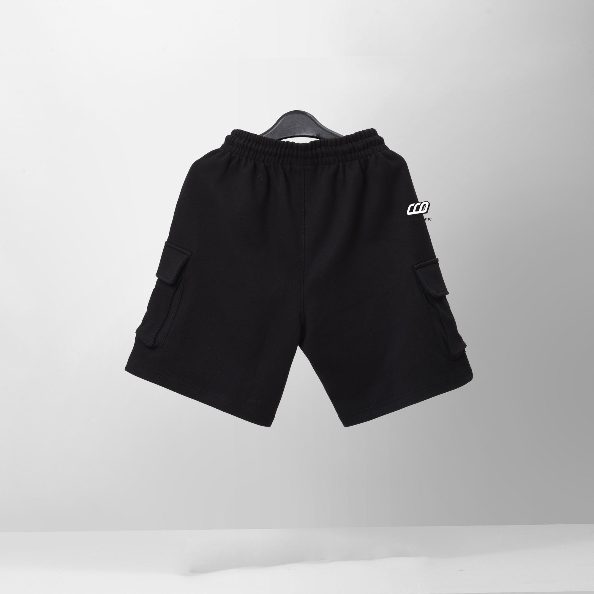 NEW ERA CARGO SHORT - BLACK