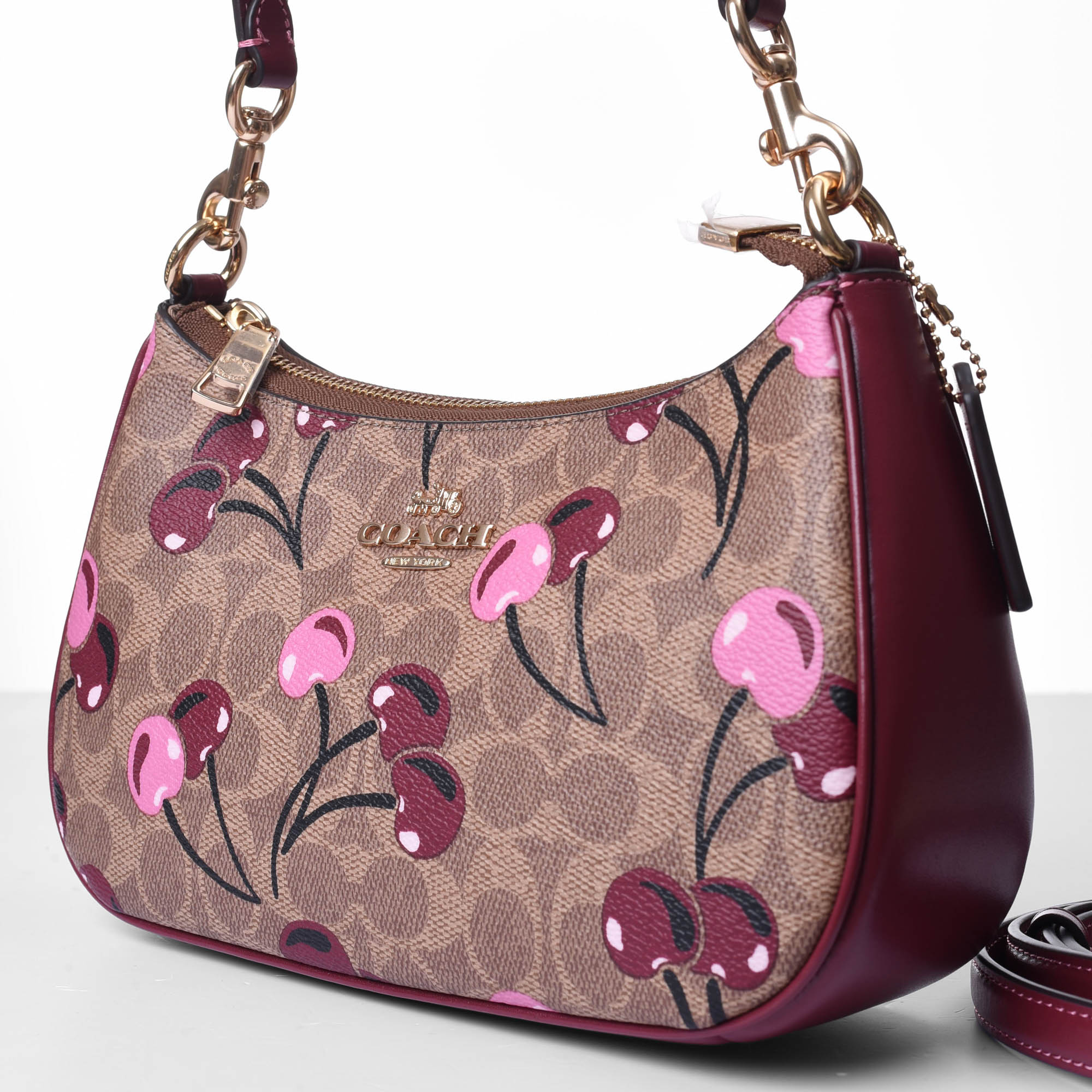 COACH CHERRY CANVAS TERI BAG - BROWN