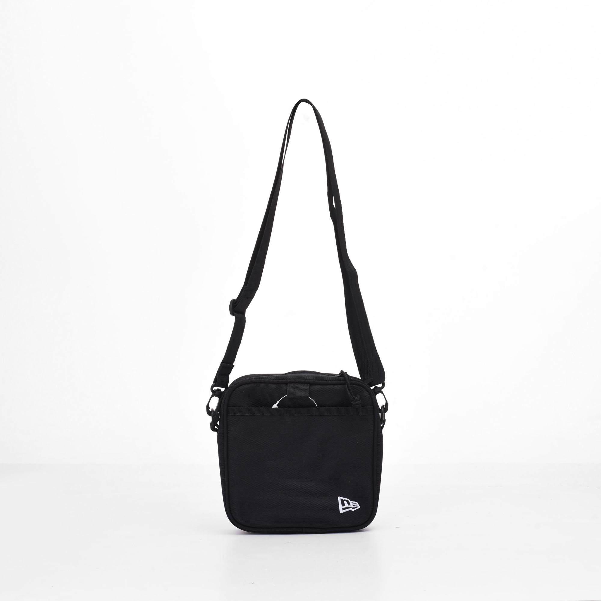 NEW ERA SQUARE SHOULDER POUCH BAG - BLACK