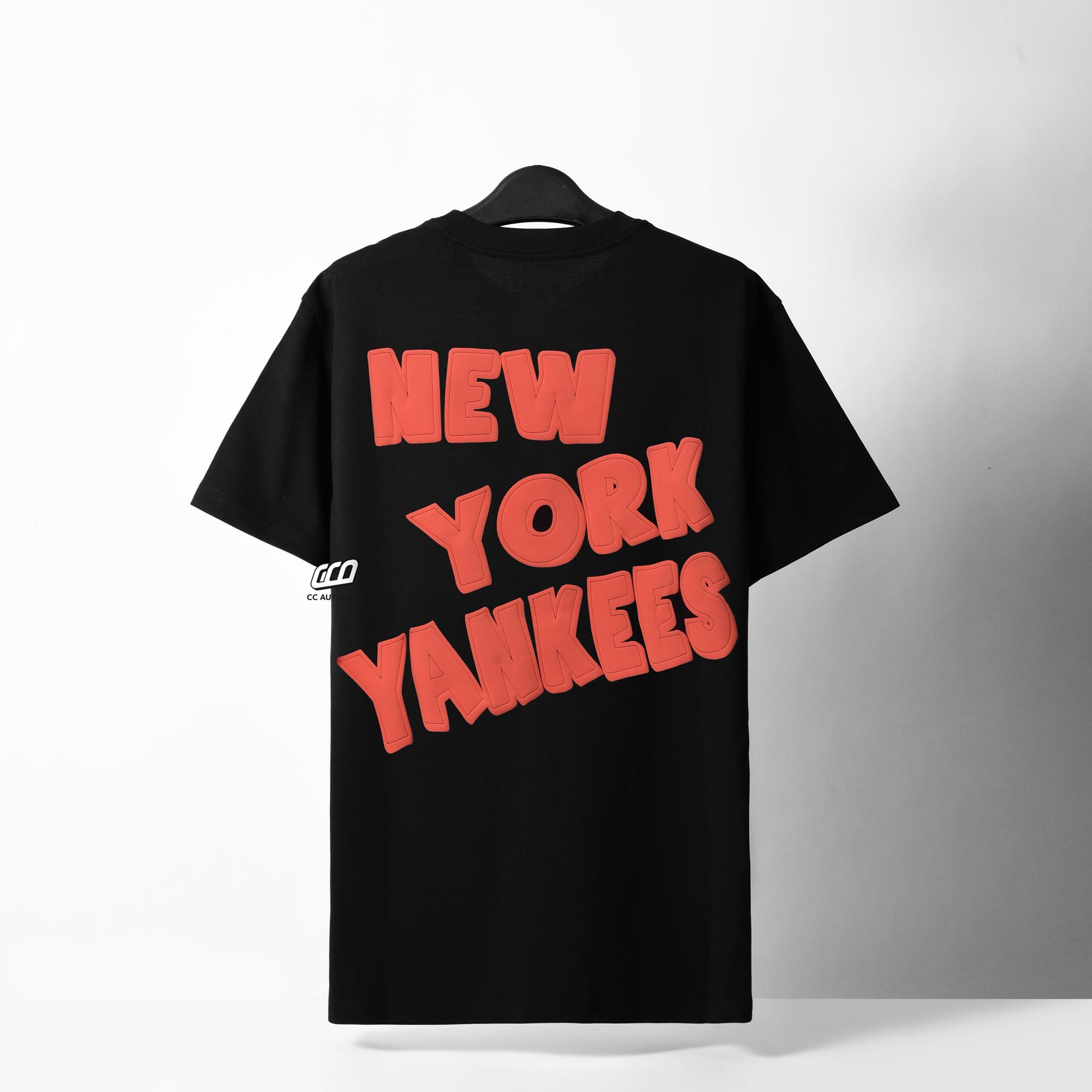 NEW ERA BIG LOGO NYYK T-SHIRT - BLACK/ORANGE