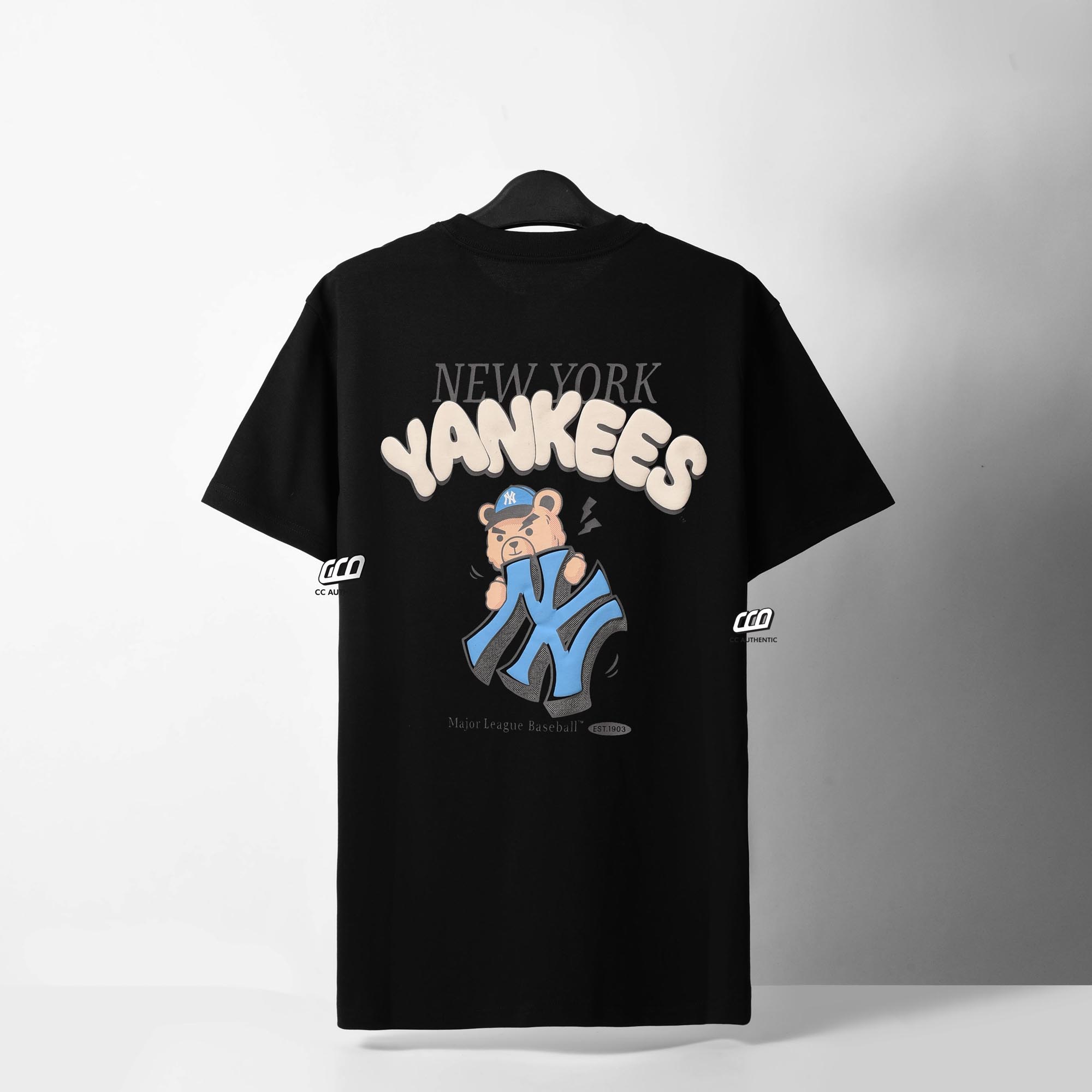 NEW ERA MEGA BEAR T-SHIRT - BLACK