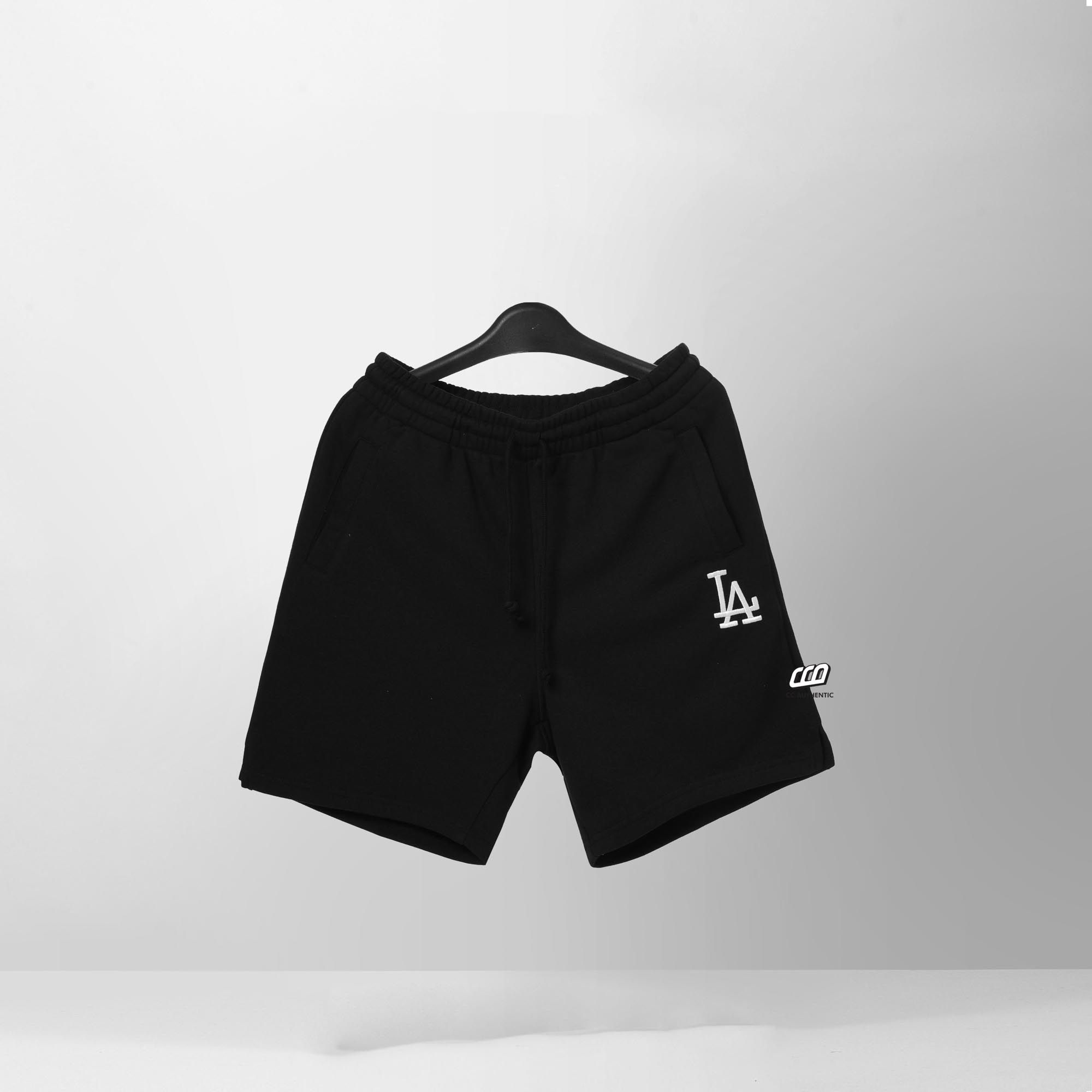 NEW ERA SET UP LA SHORT - BLACK