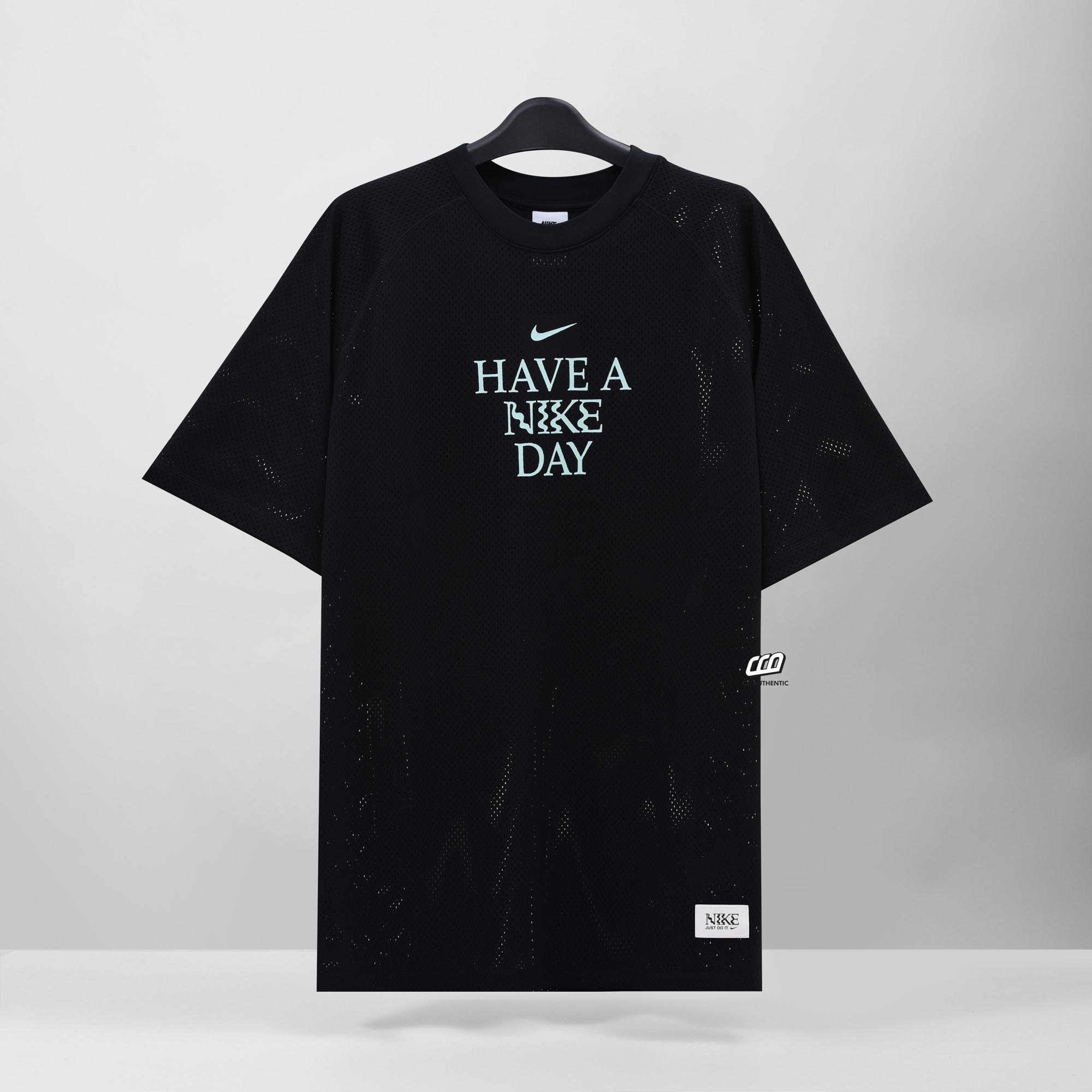 NIKE HAVE A NIKE DAY CASUAL HOLE MESH T-SHIRT - BLACK
