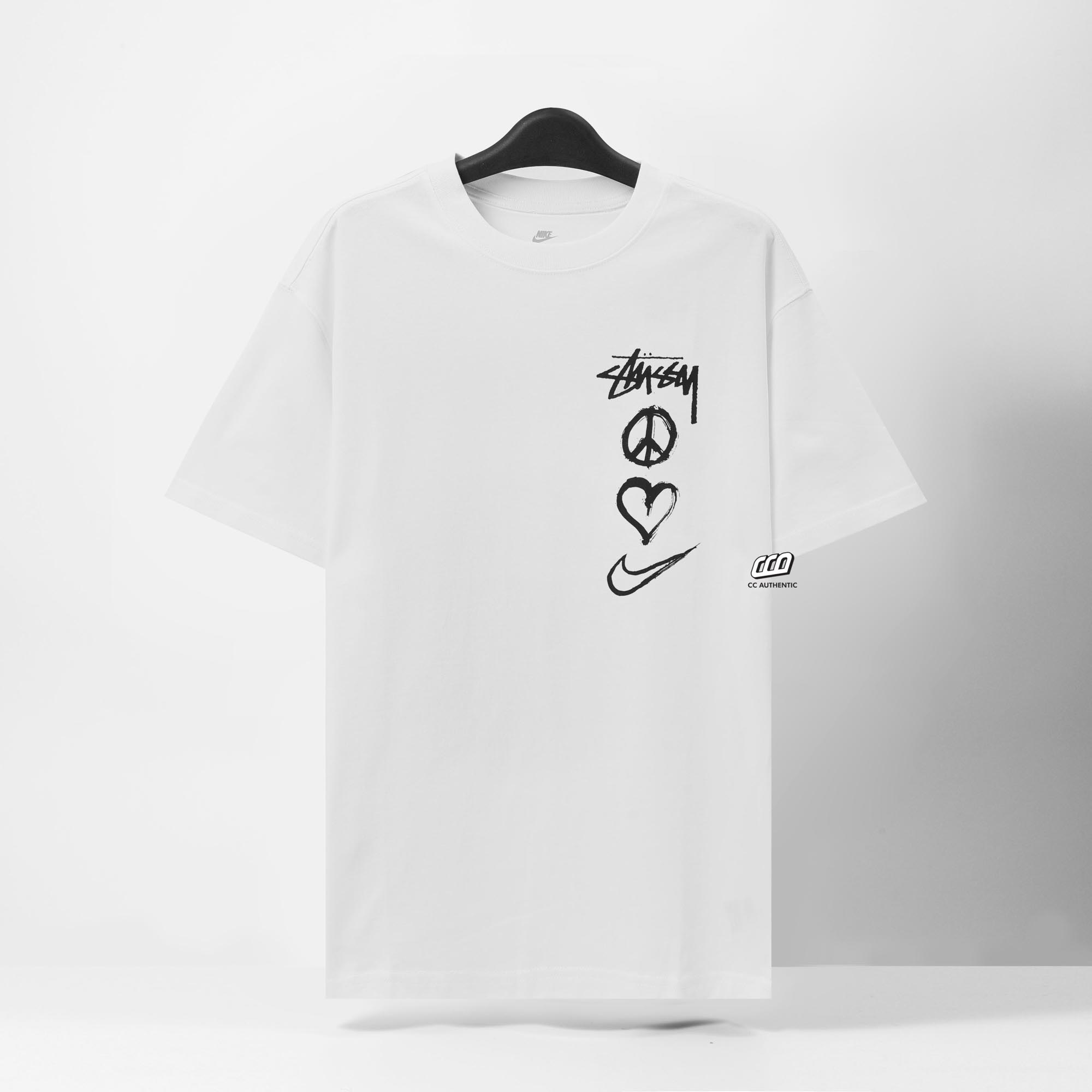 STUSSY X NIKE PEACE LOVE SWOOSH T-SHIRT - WHITE